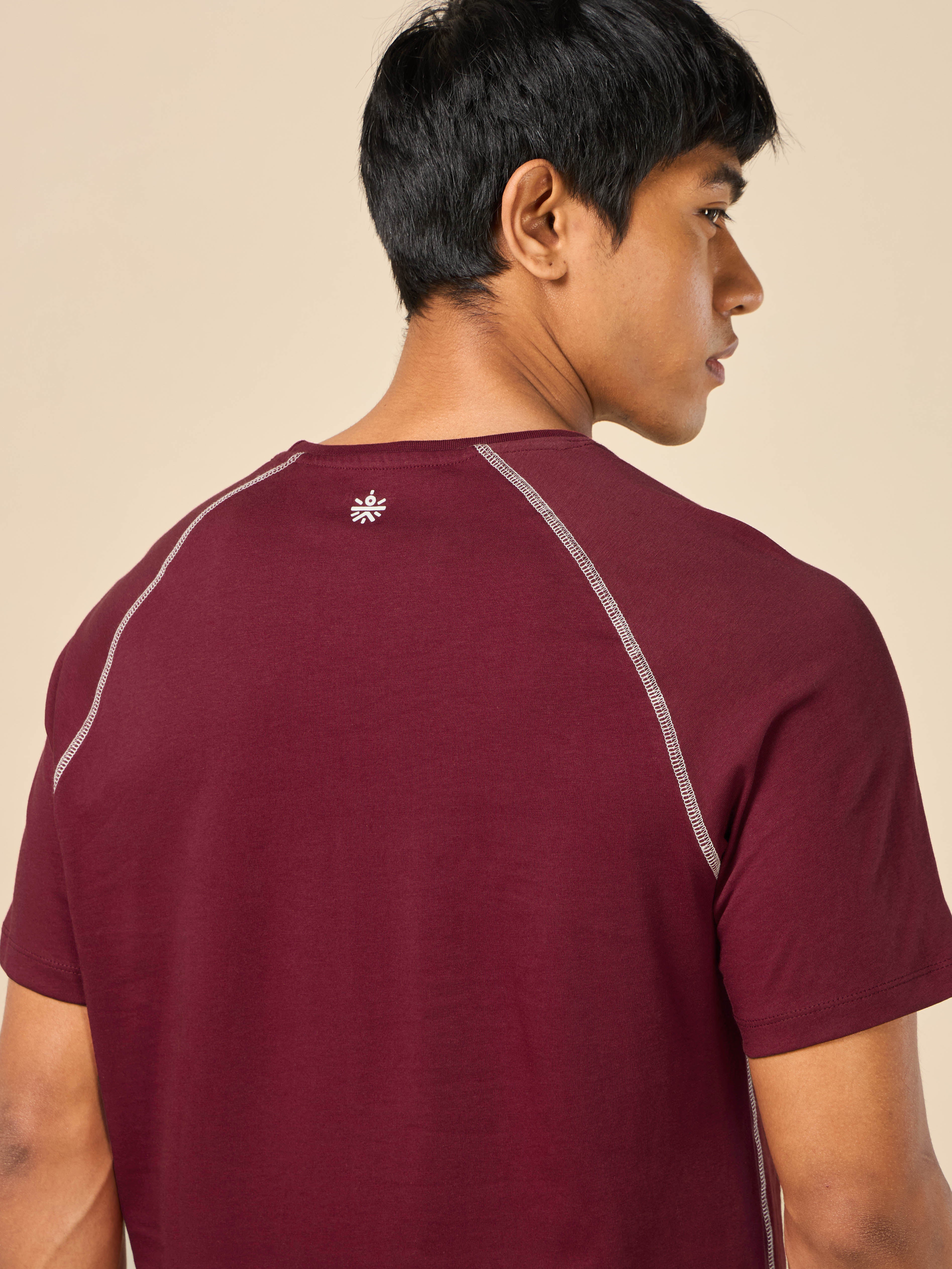 Men's Cult Essential Maroon Training T-shirt