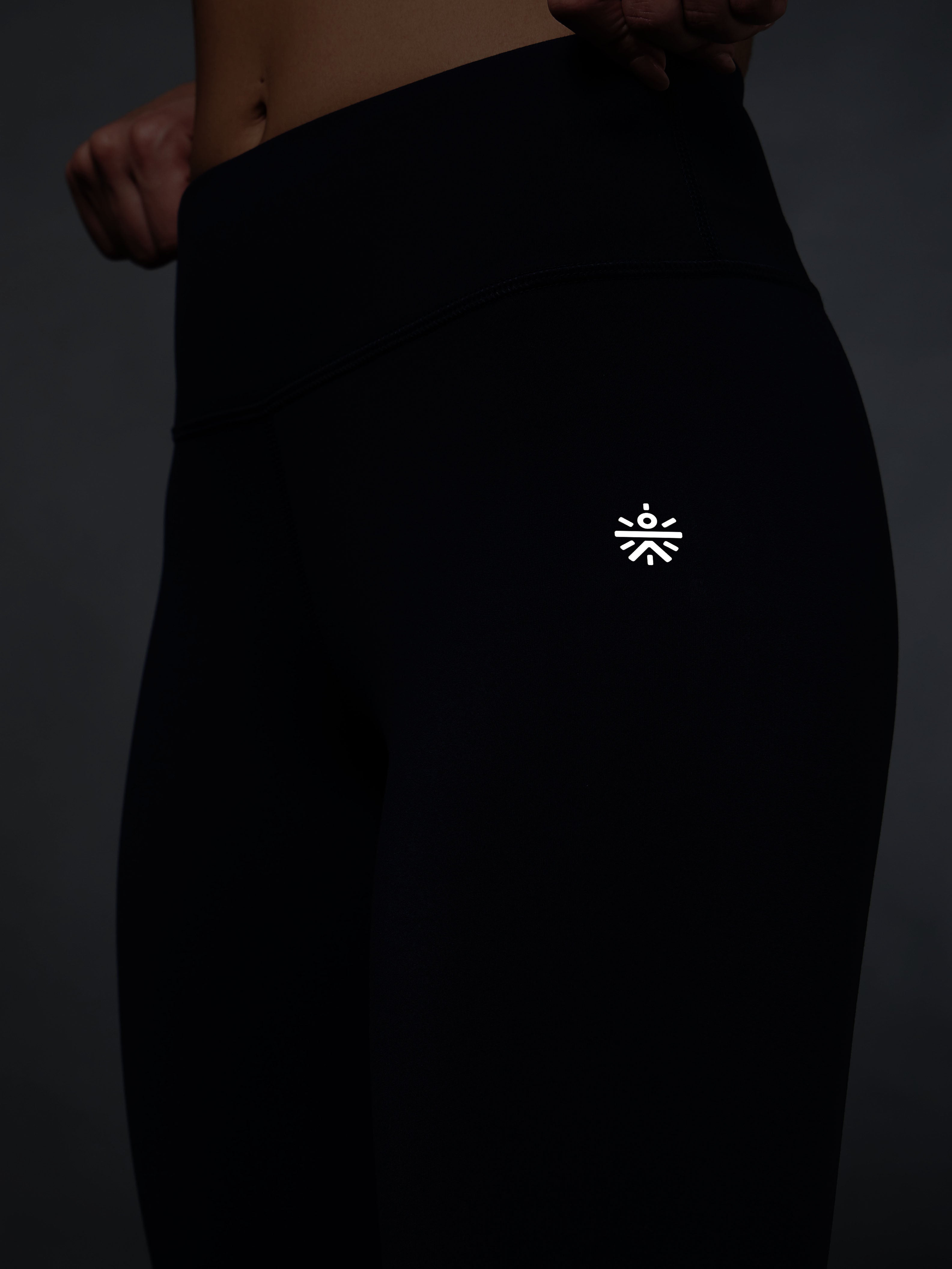 Women's Navy Cropped Performance COMFlex Tights