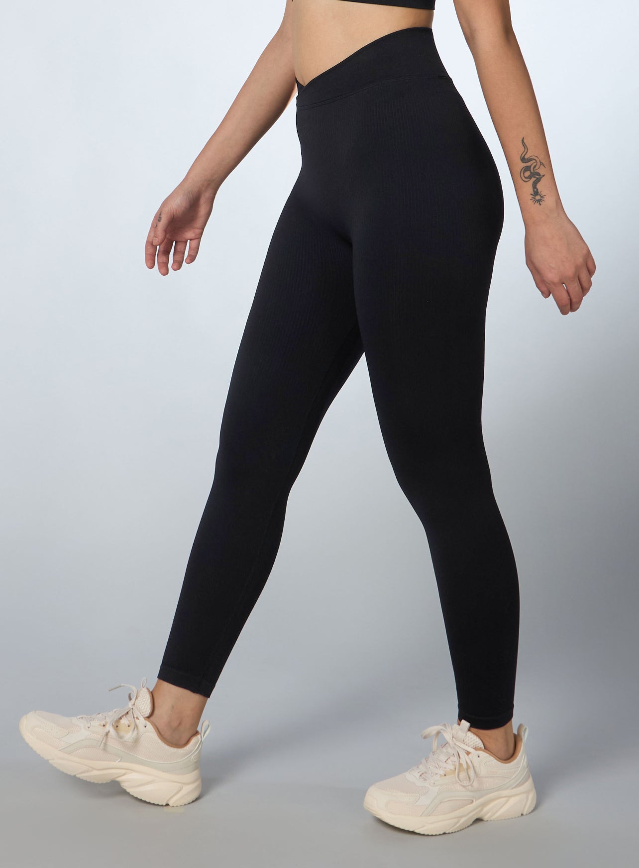 Women's Black Cross Fit Seamless Tights