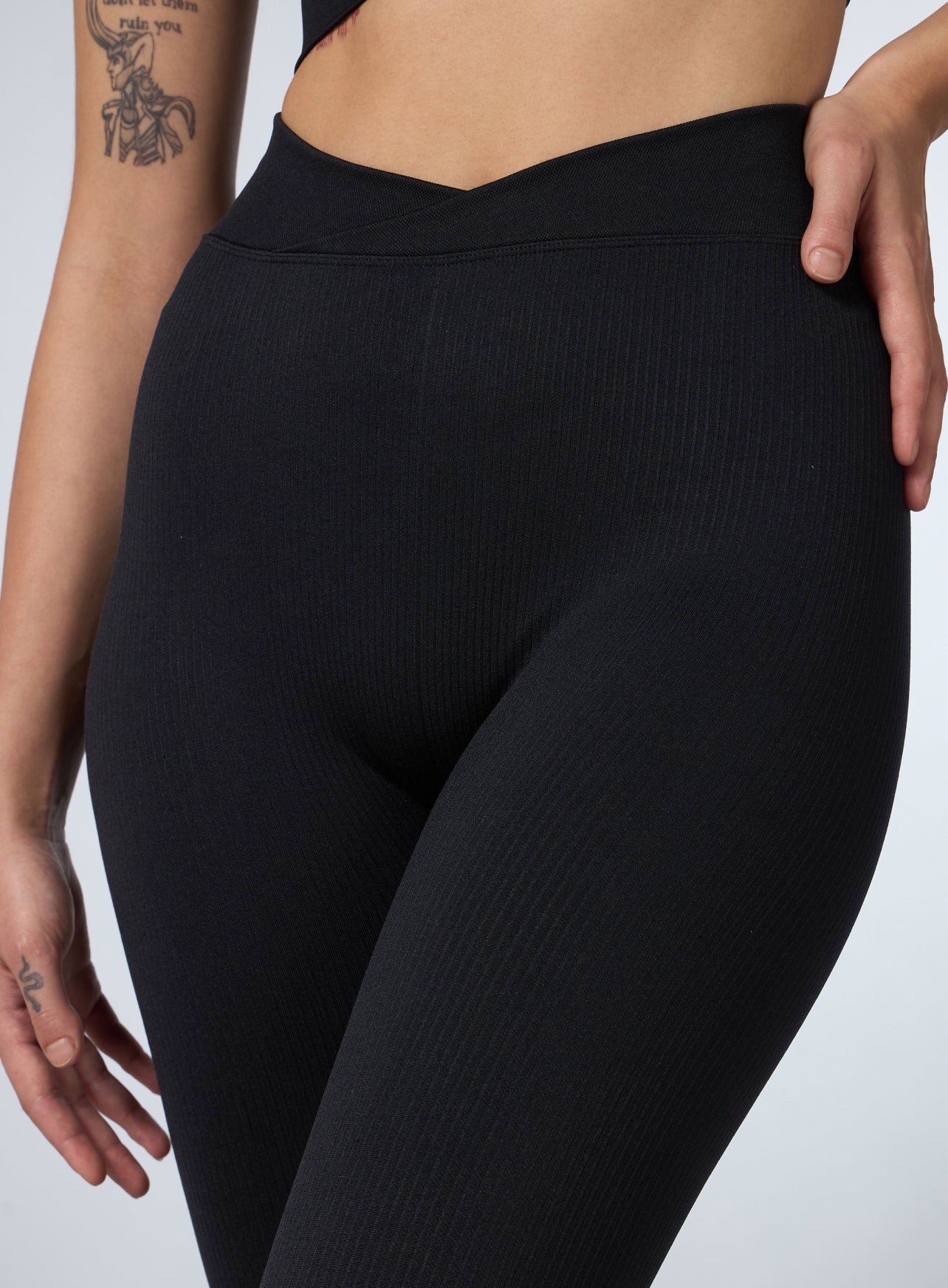 Women's Black Cross Fit Seamless Tights