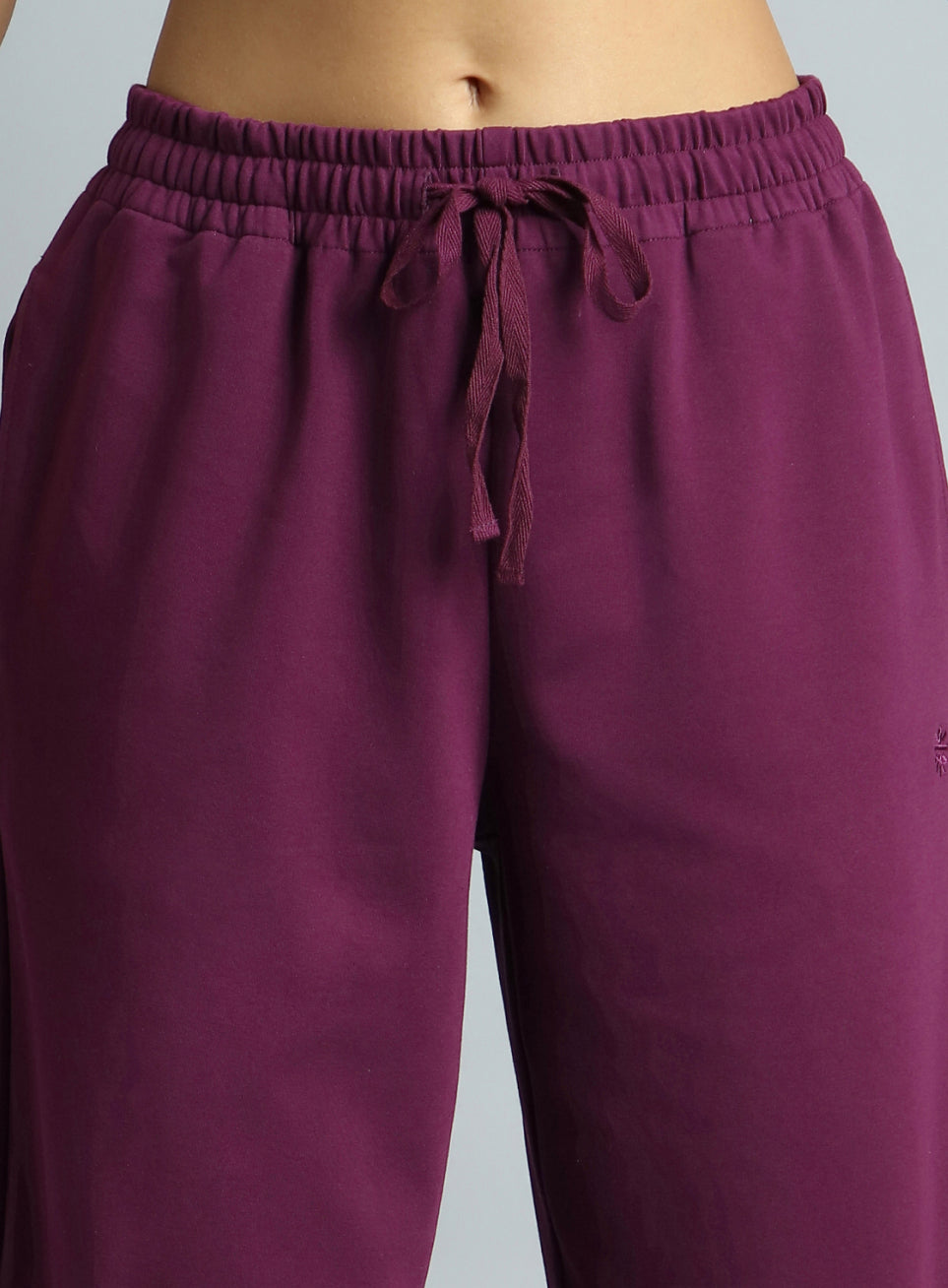 Women's Wine Traveller Tapered Fit Trackpants