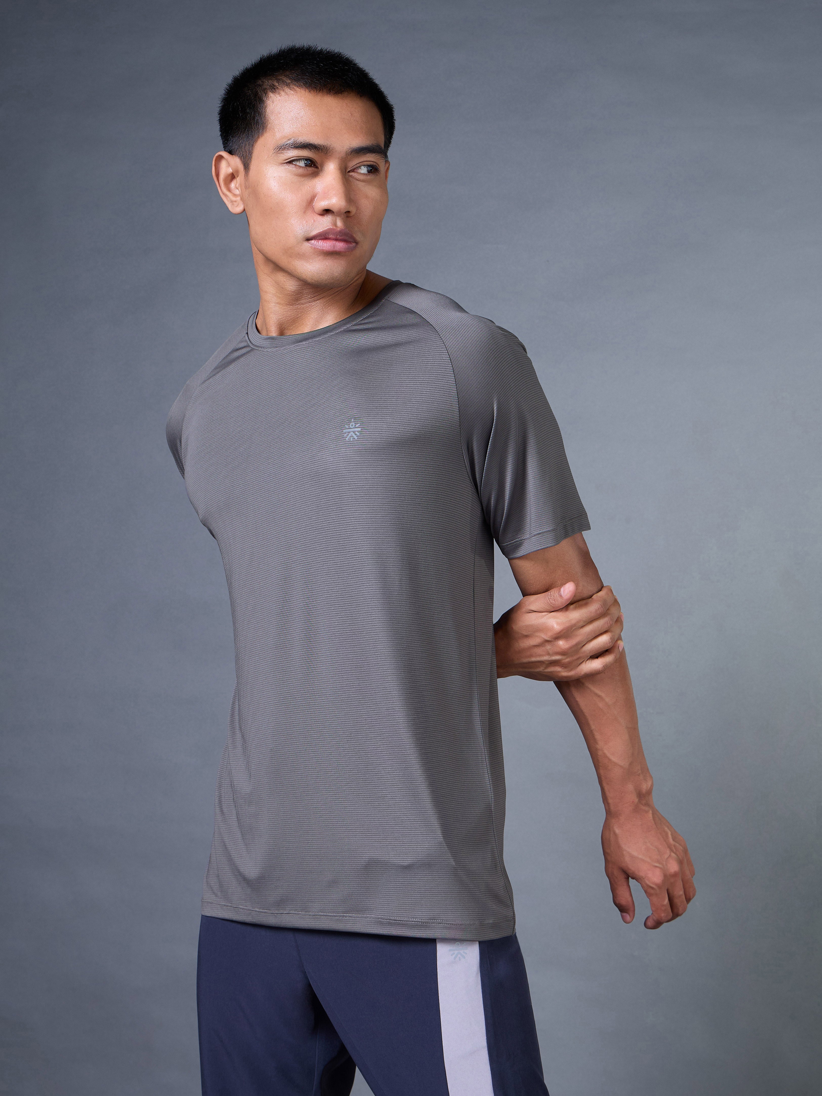 Men's Dark Grey Run Forward T-shirt