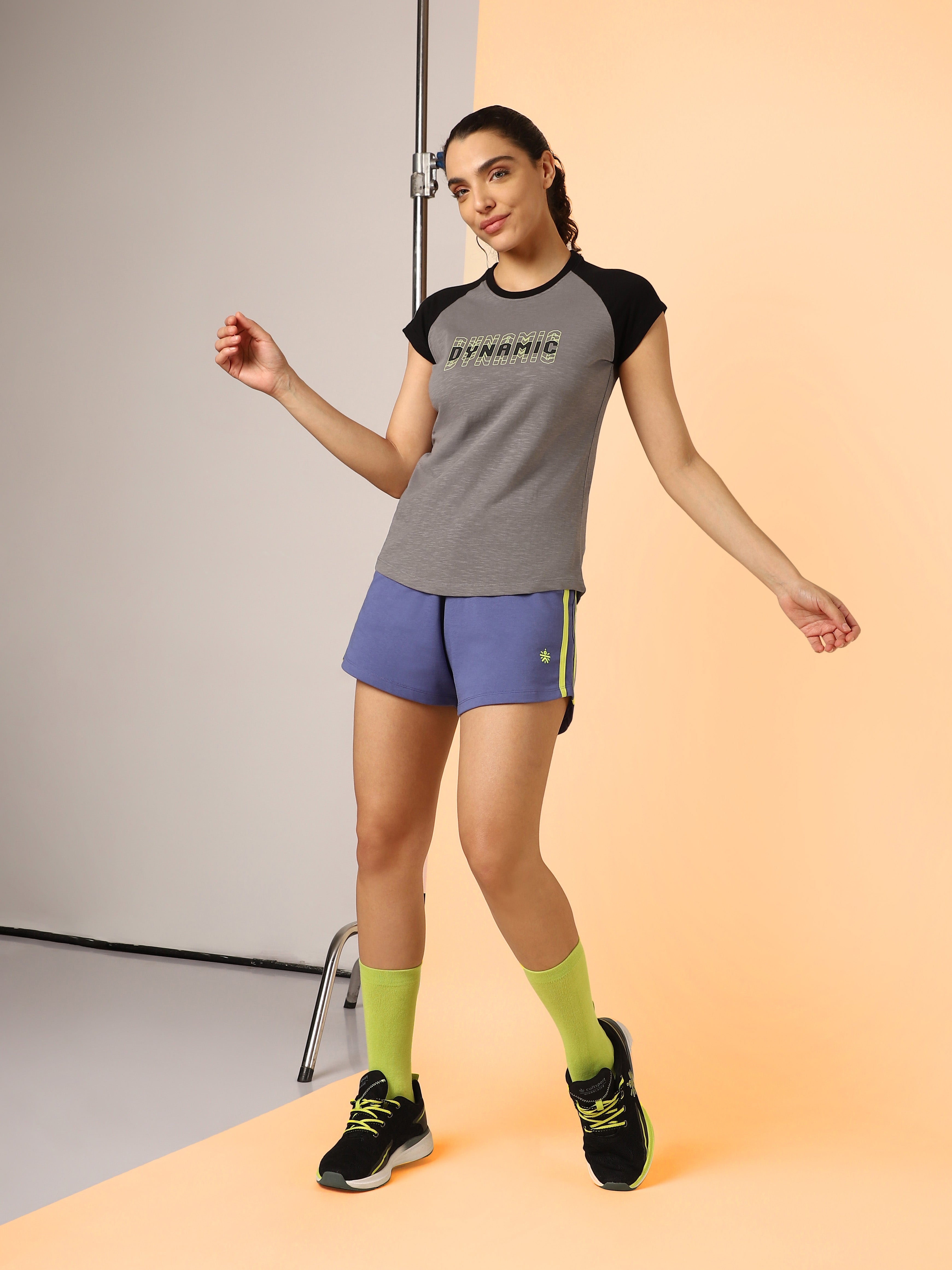 Women's Dark Grey Dynamic Ringer T-shirt