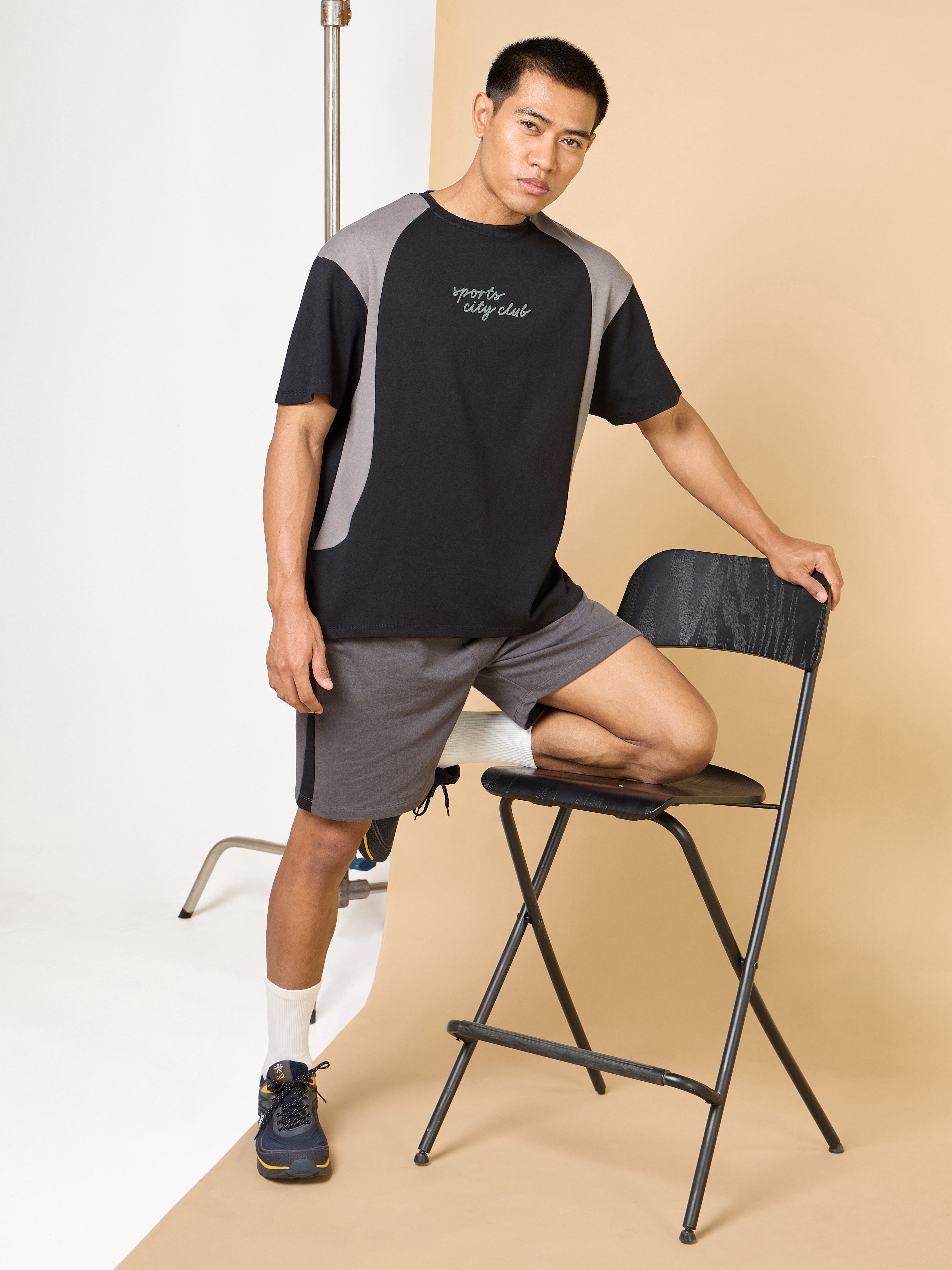 Men's Black Sports City Club Colorblock Relaxed fit T-shirt