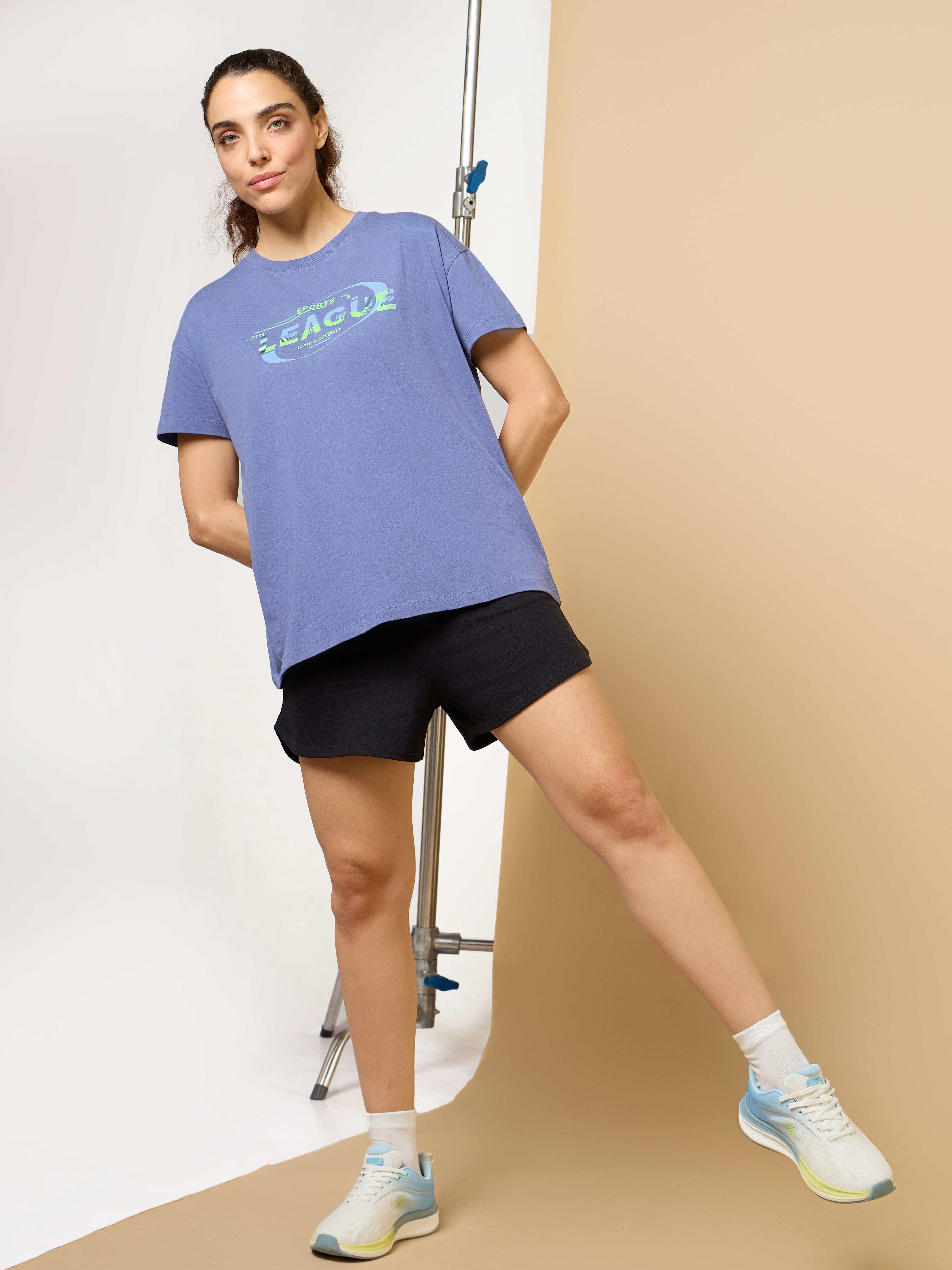 Women's Purple Sports League Relxed Graphic T-shirt