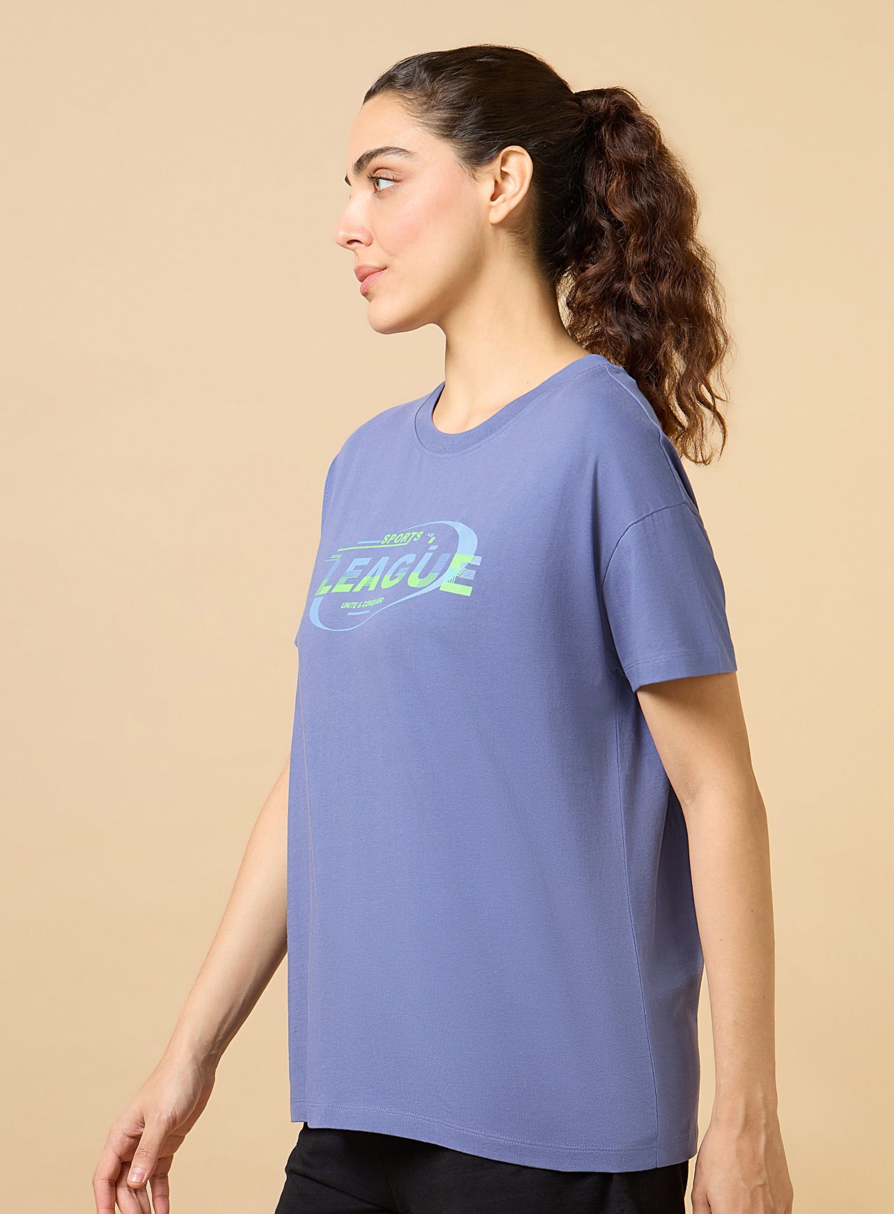 Women's Purple Sports League Relxed Graphic T-shirt