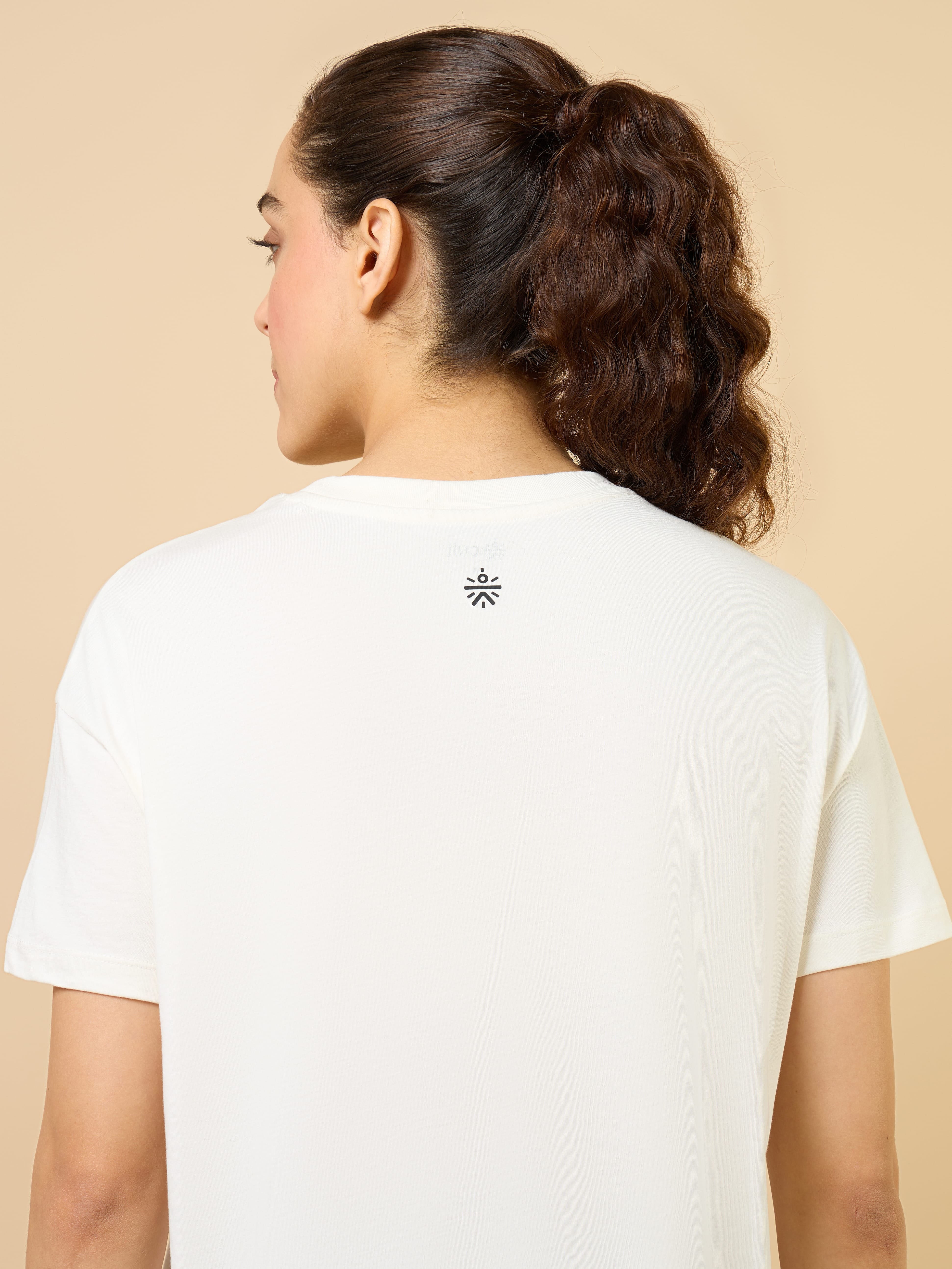 Women's Off white Sports League Relxed Graphic T-shirt