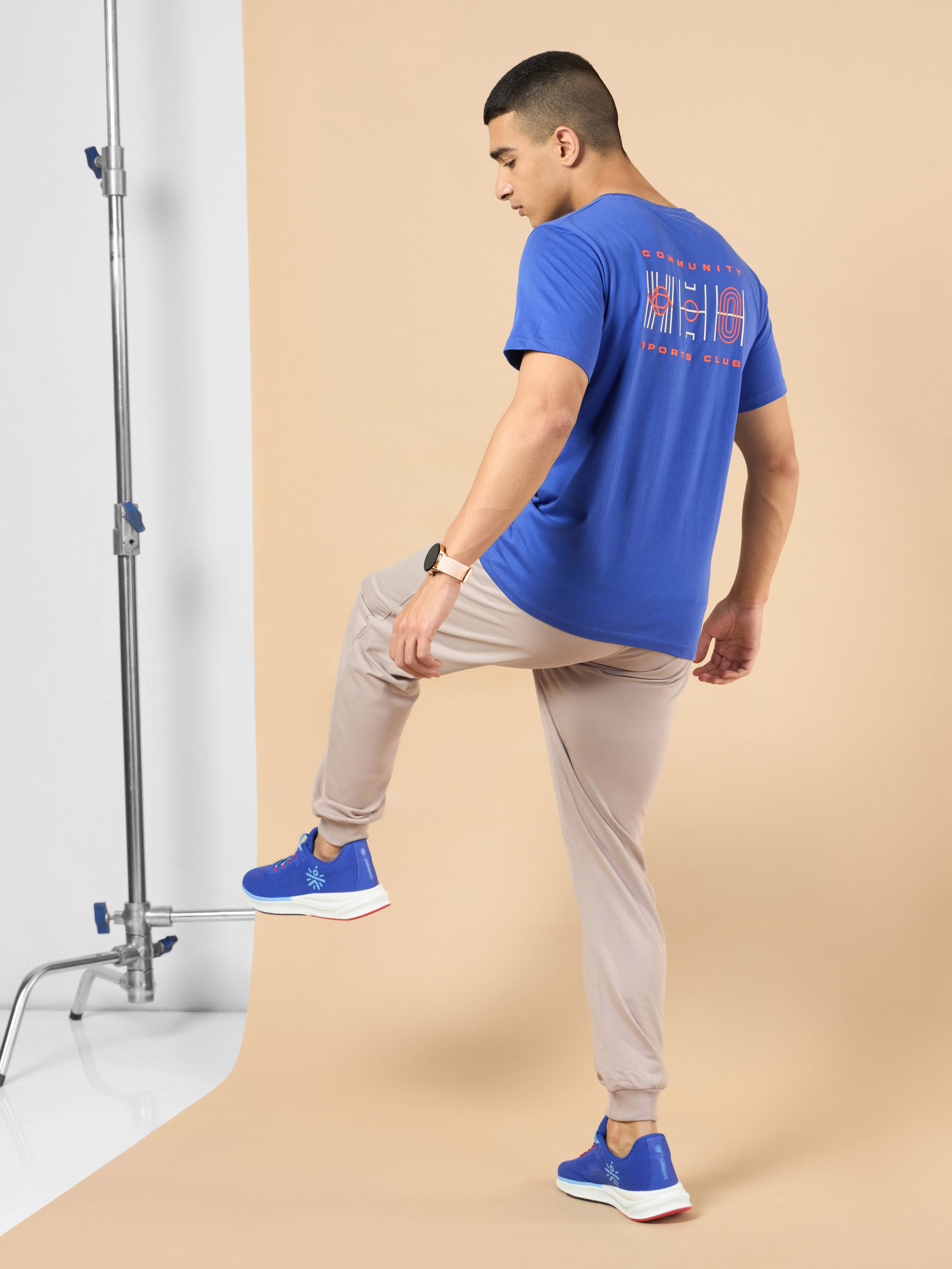 Men's Blue Sports Club Graphic T-shirt