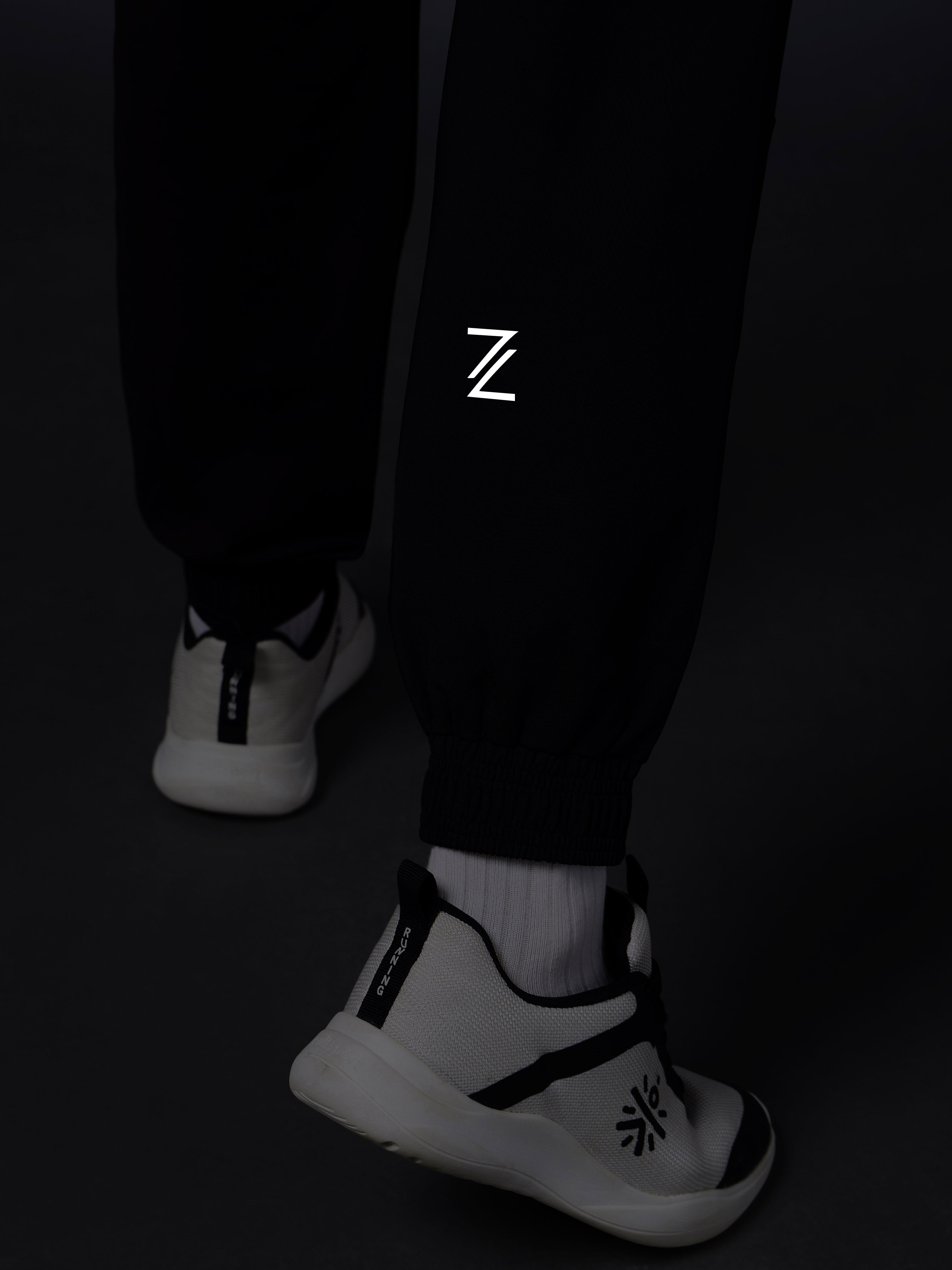 Men's Black Run Forward Joggers