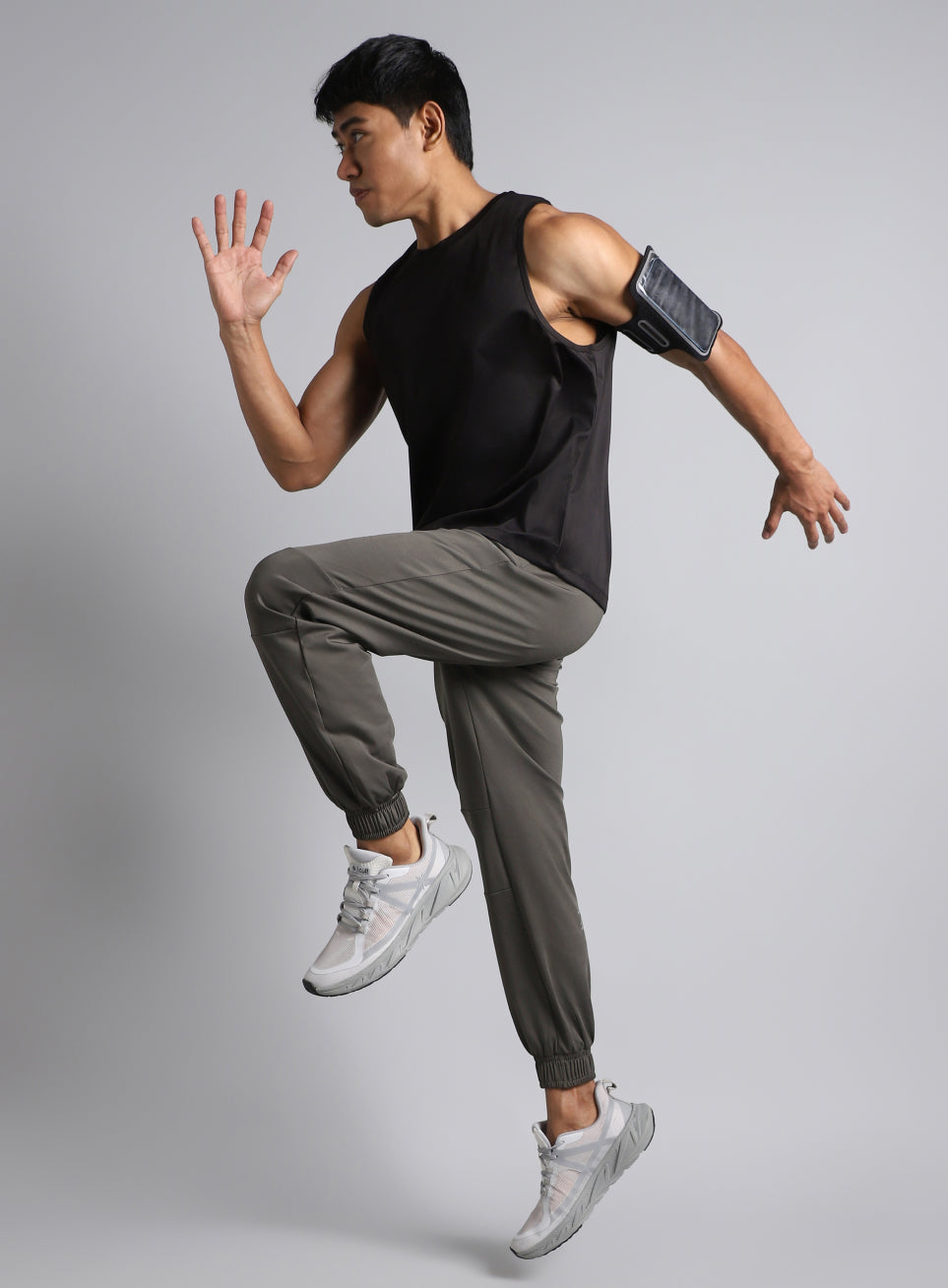 Men's Dark Grey Run Forward Joggers