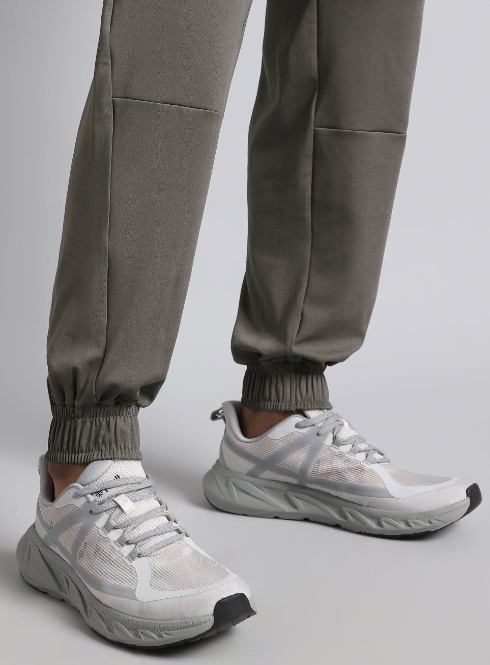 Men's Dark Grey Run Forward Joggers
