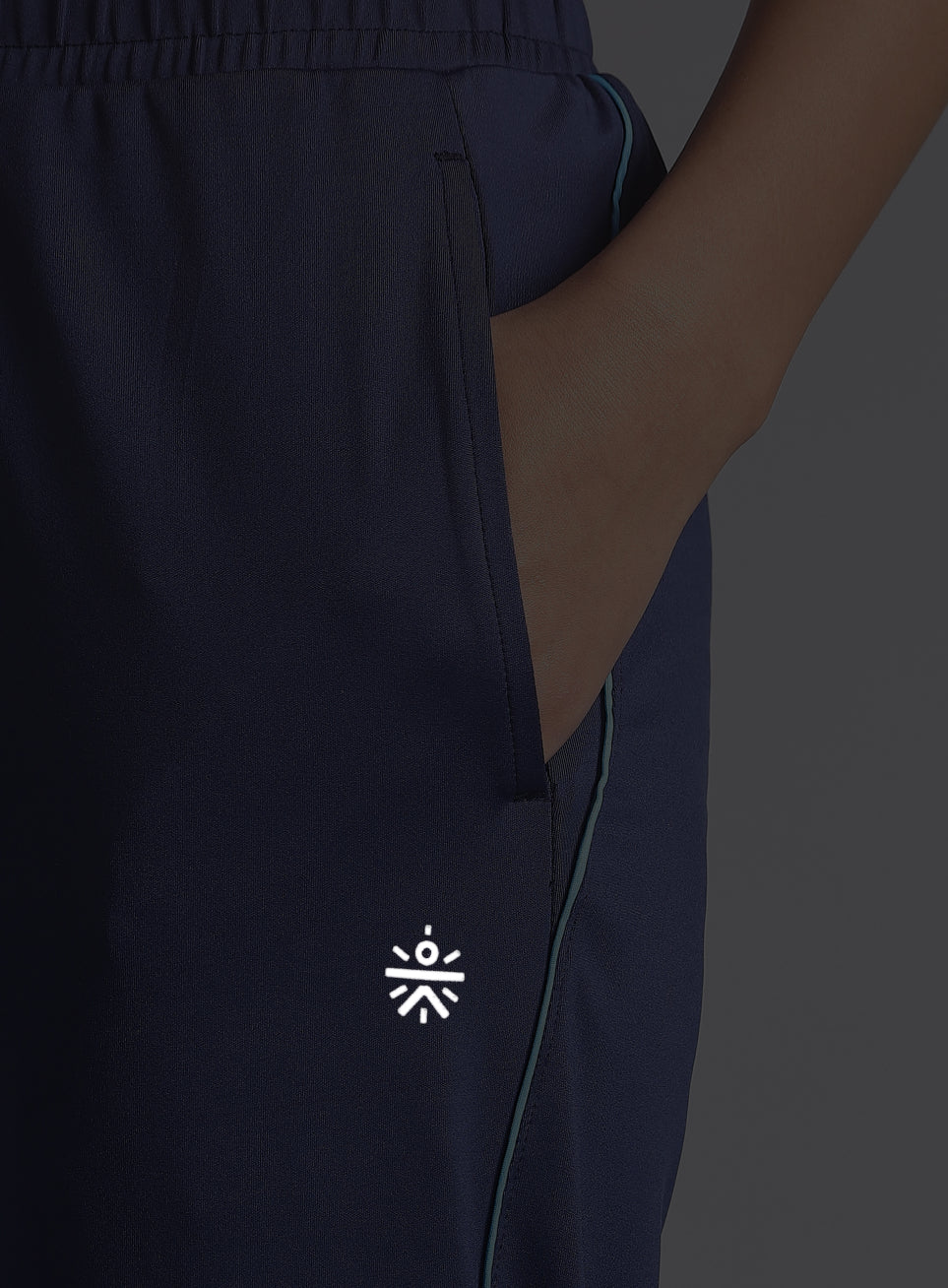 Women's Navy Run Forward Joggers