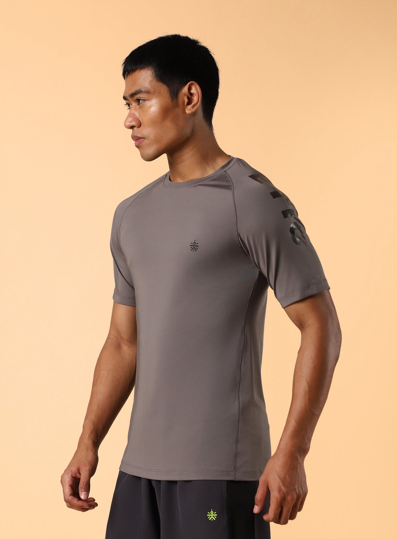 Men's Dark Grey Athletic Sculpted Slim fit T-shirt