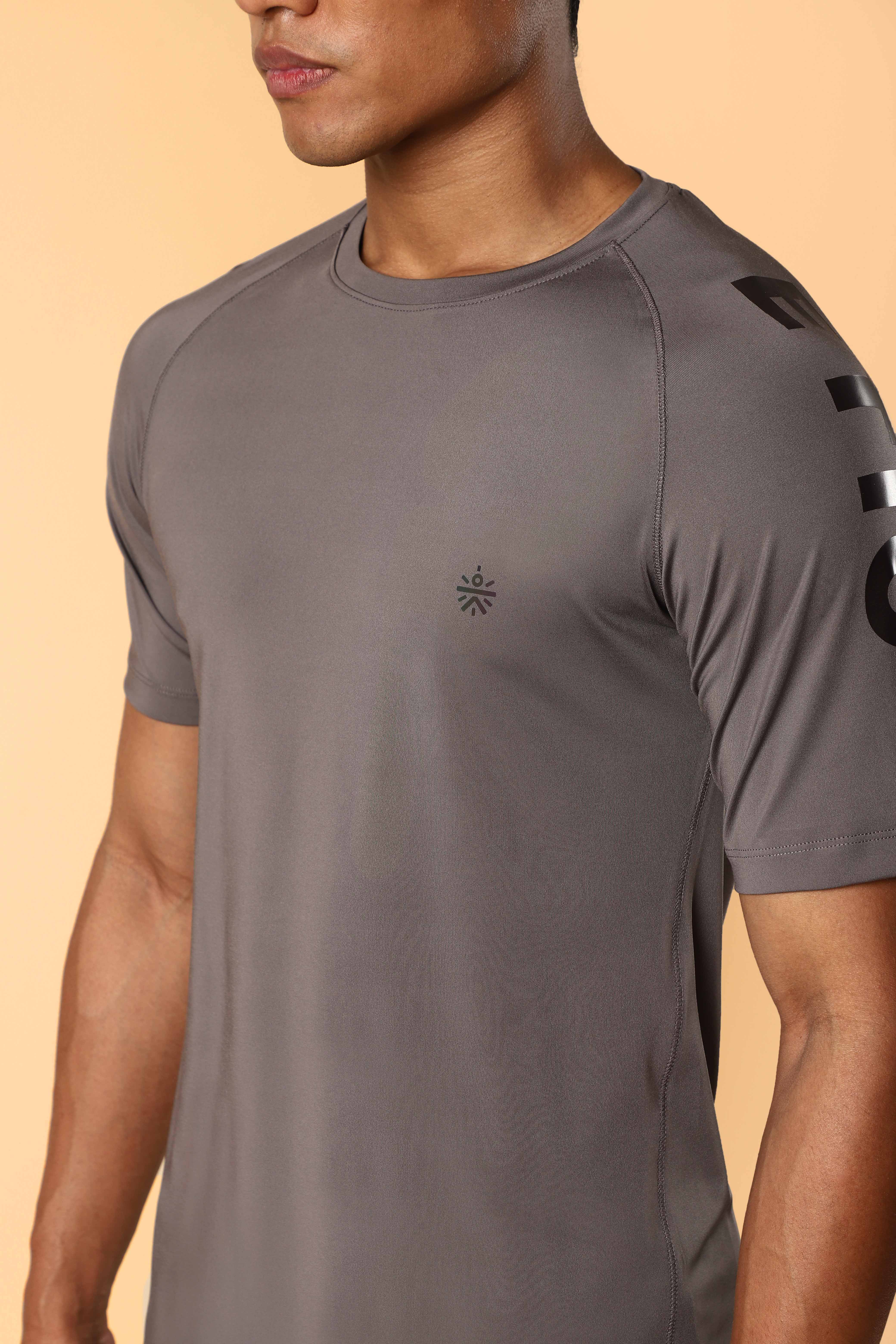 Men's Dark Grey Athletic Sculpted Slim fit T-shirt