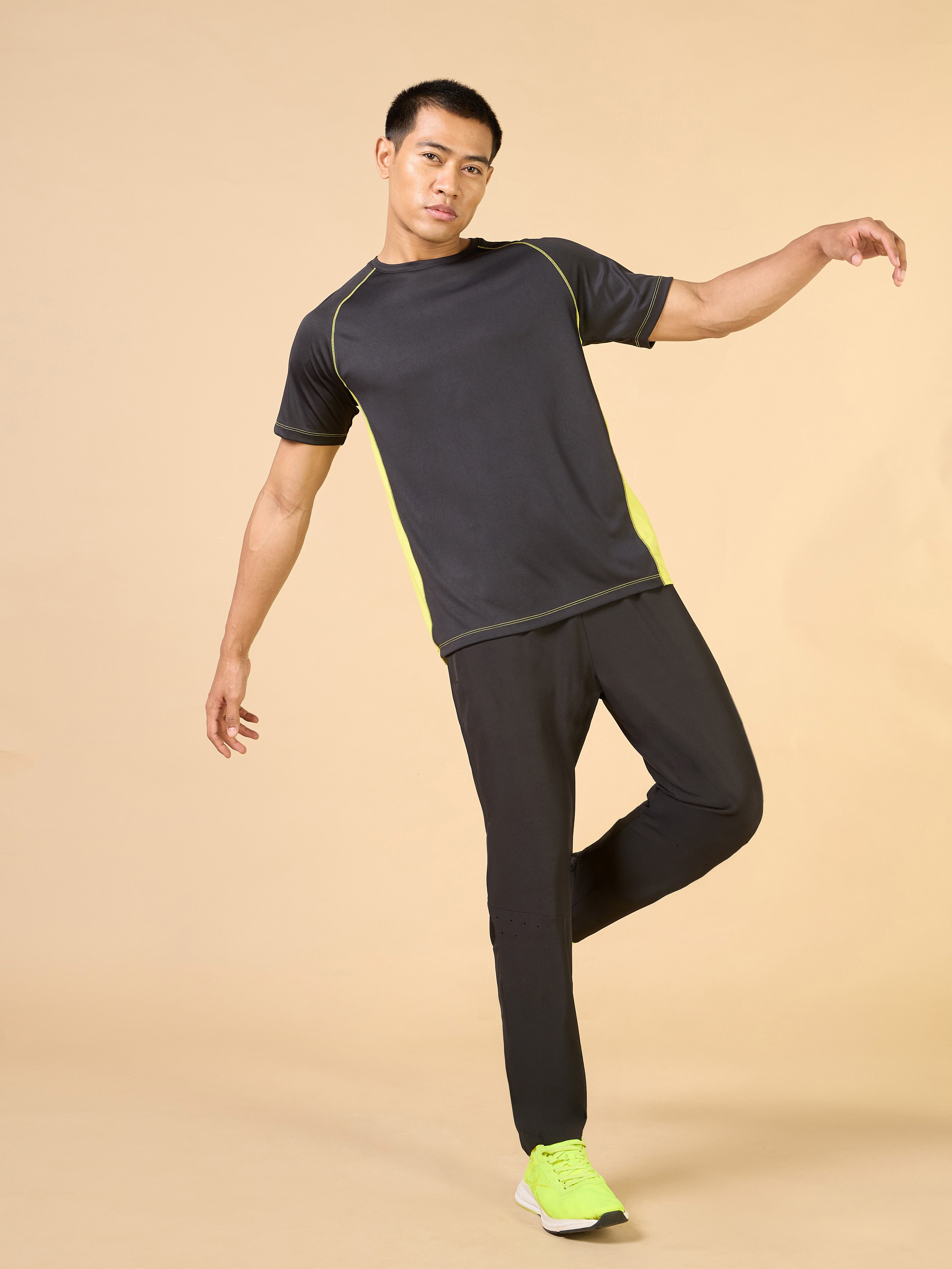 Men's Black Train All Sculpted T-shirt