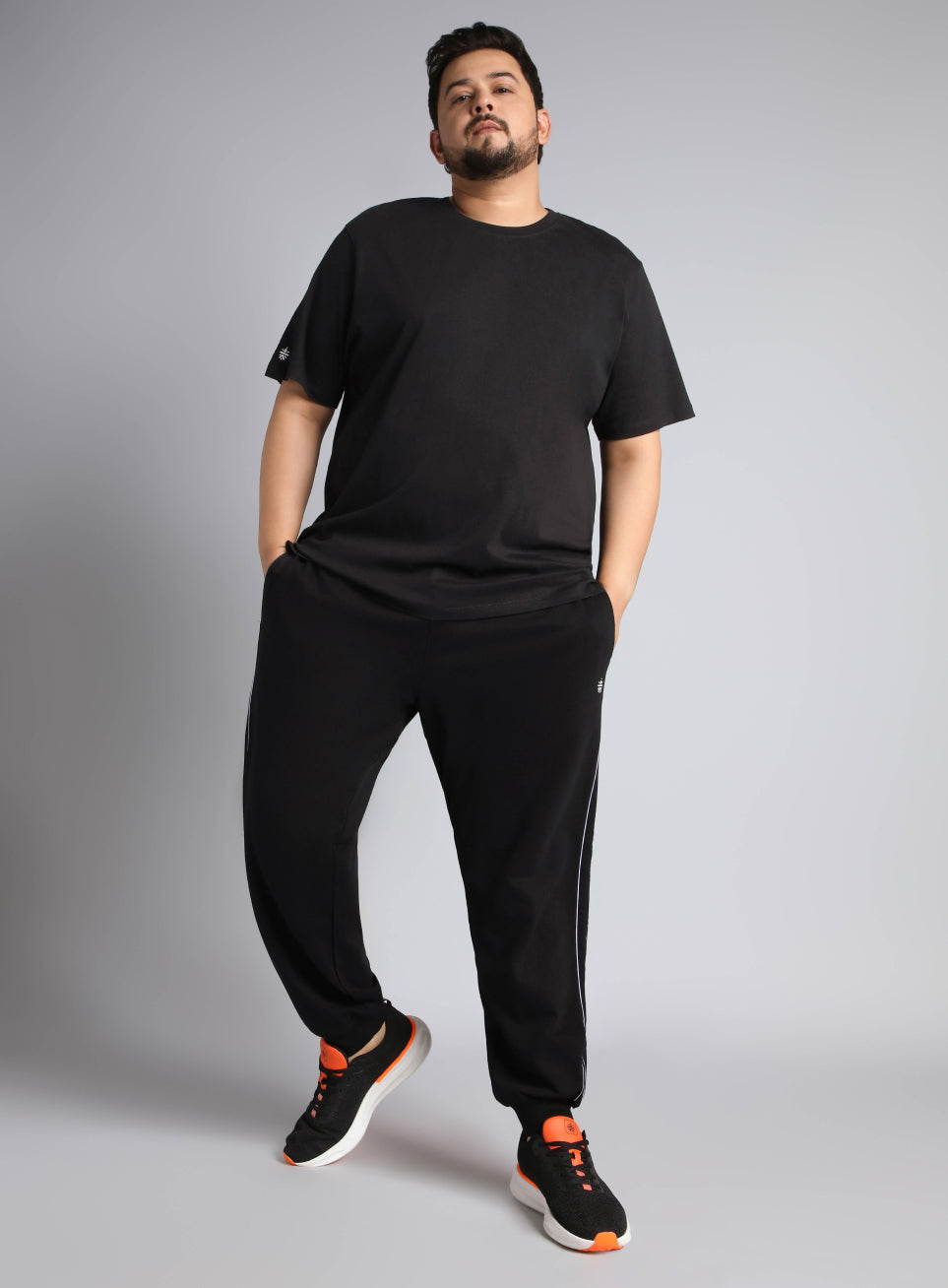 Men's Black Cotton Plus Size Everyday Regular Fit T-shirt