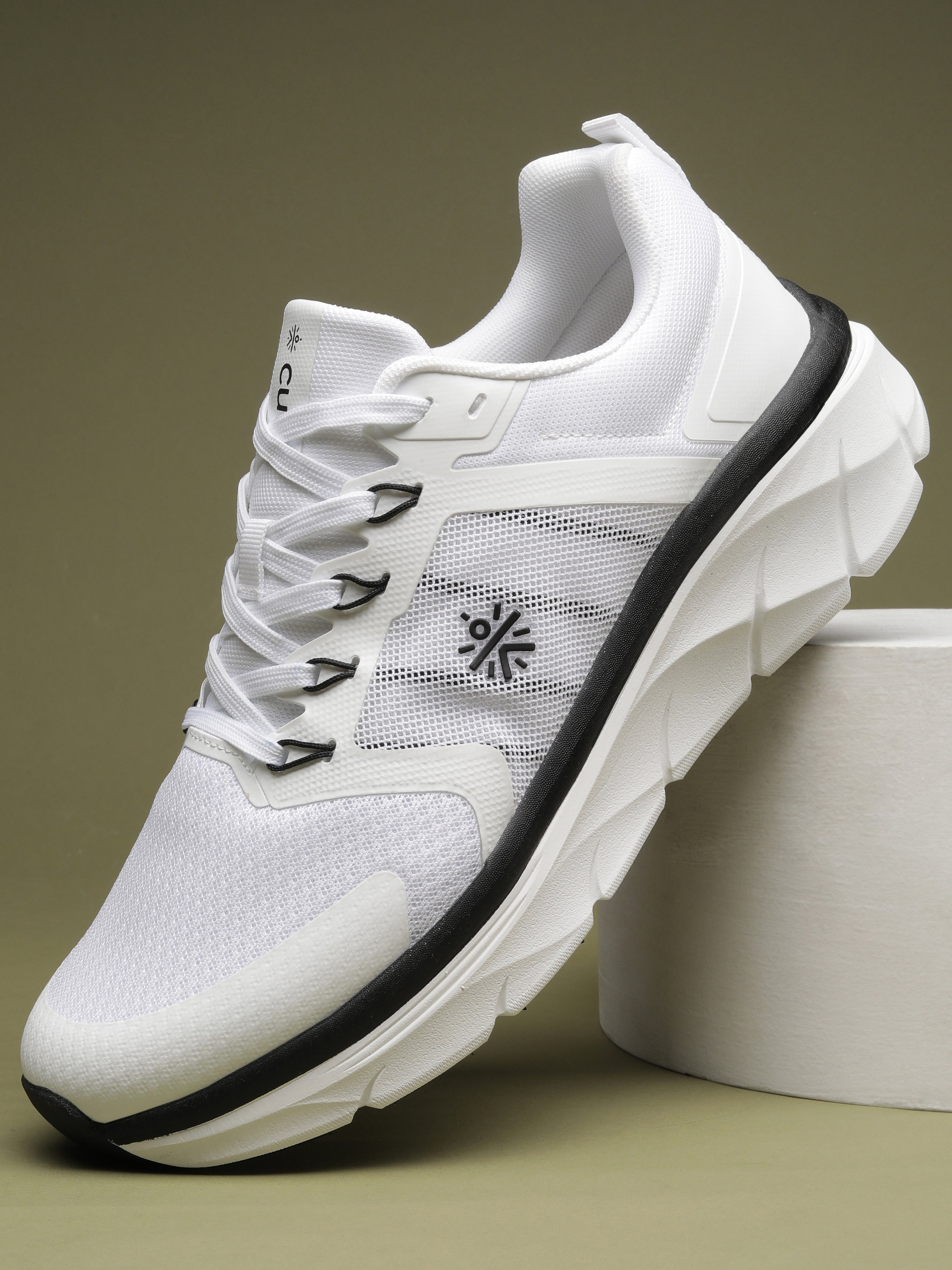 cult Men's Flint Running Shoes - White/Black