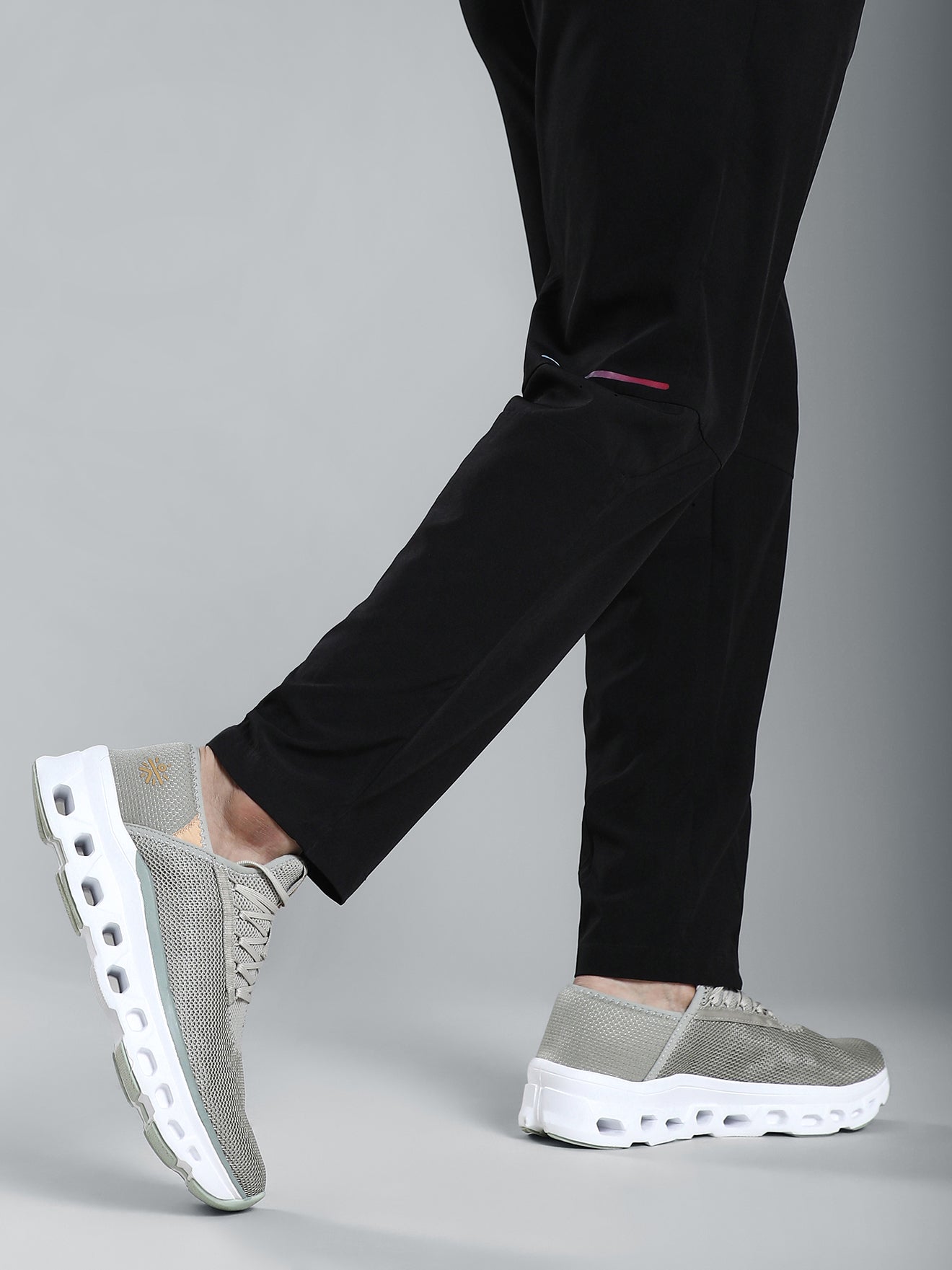 cult Men's Aeromesh Walking Shoes - Olive