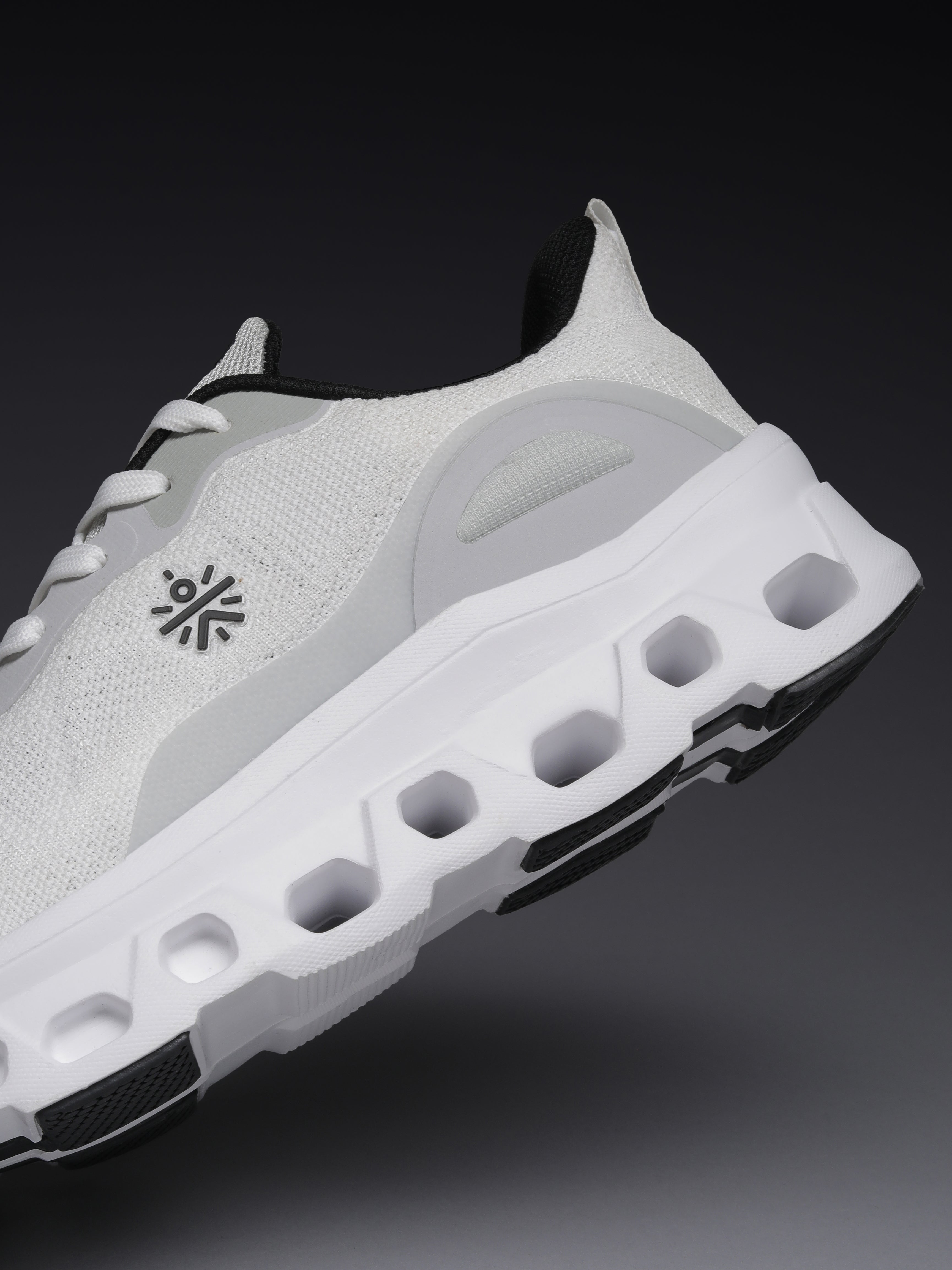 cult Men's Oxyra Walking Shoes - White/Black