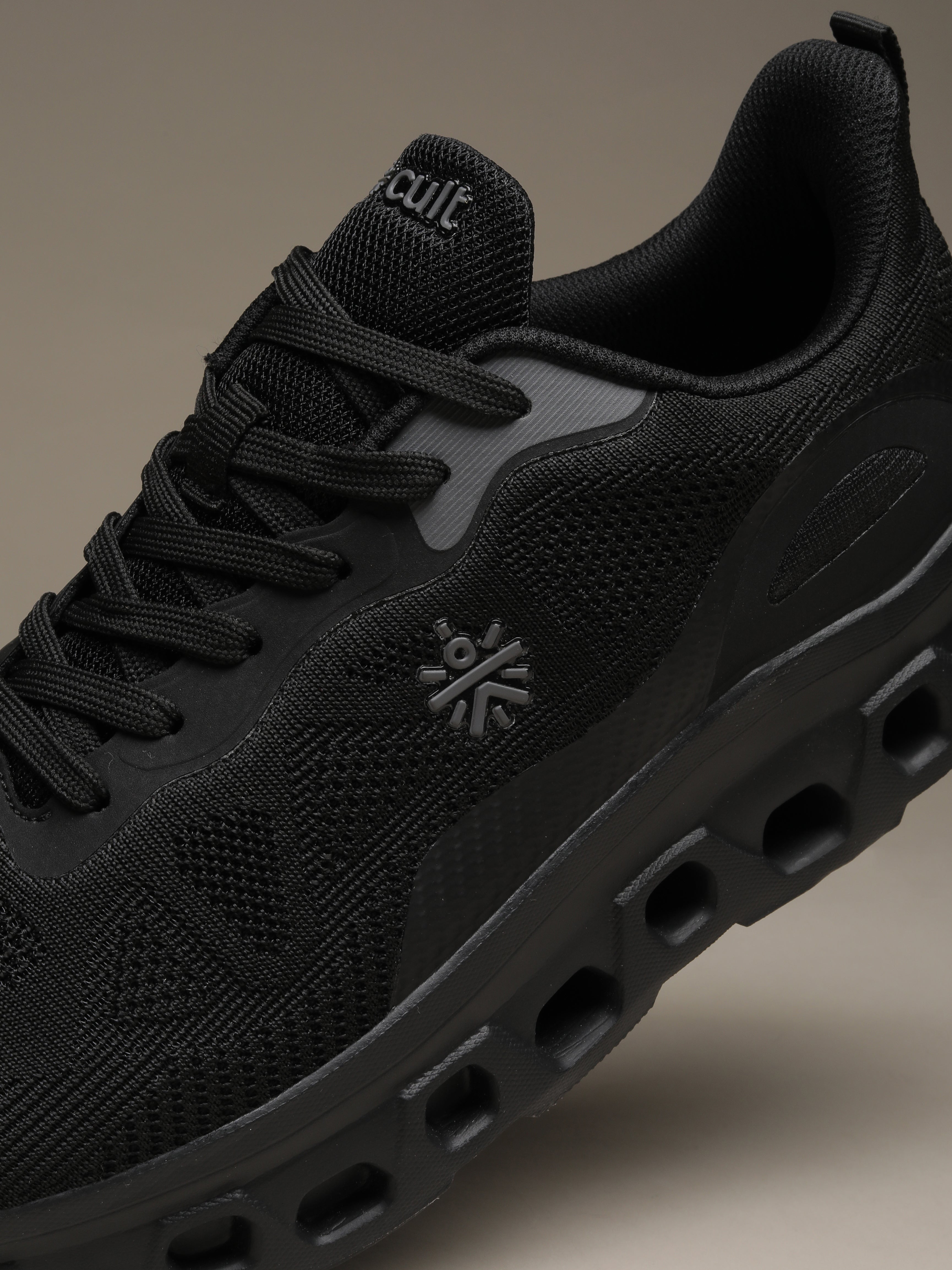 cult Men's Oxyra Walking Shoes - Black/D.Grey