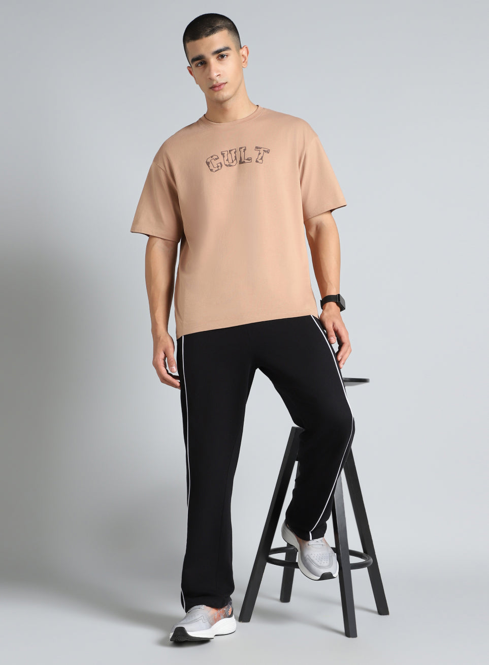 Men's Brown Cult Branding Graphic Relaxed T-shirt