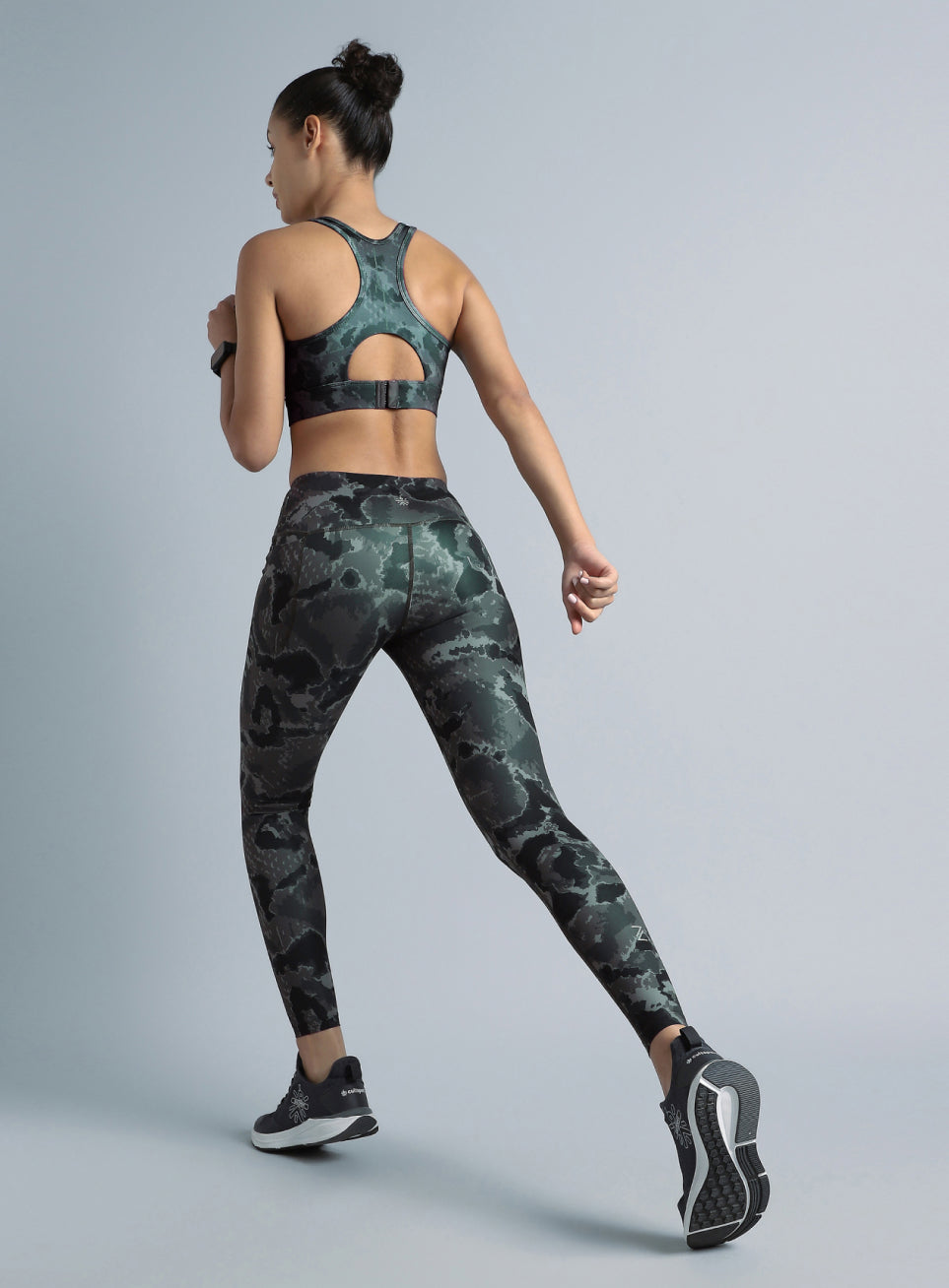 Women's Black Pacer AOP Comflex Tights