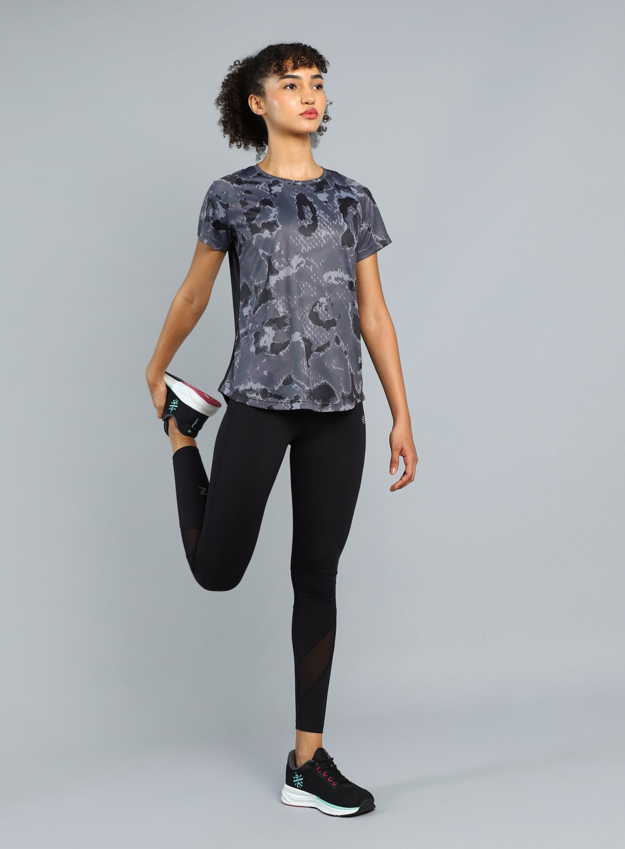 Women's Black Pacer AOP Top