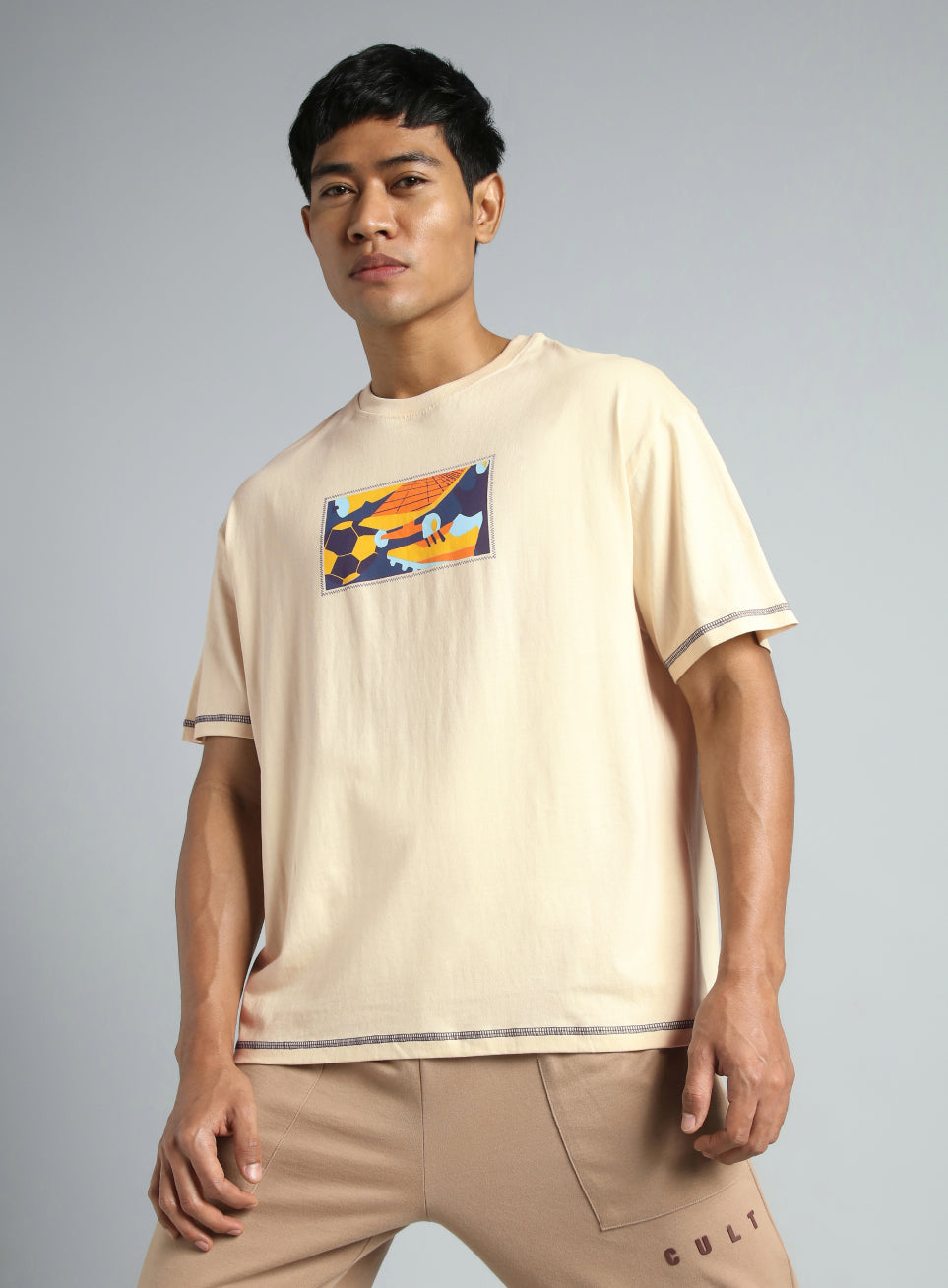 Men's Cream Play On Relaxed fit Graphic T-shirt
