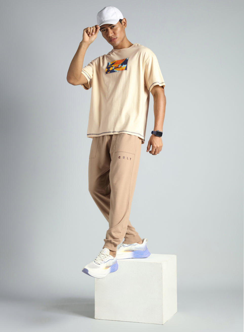 Men's Cream Play On Relaxed fit Graphic T-shirt