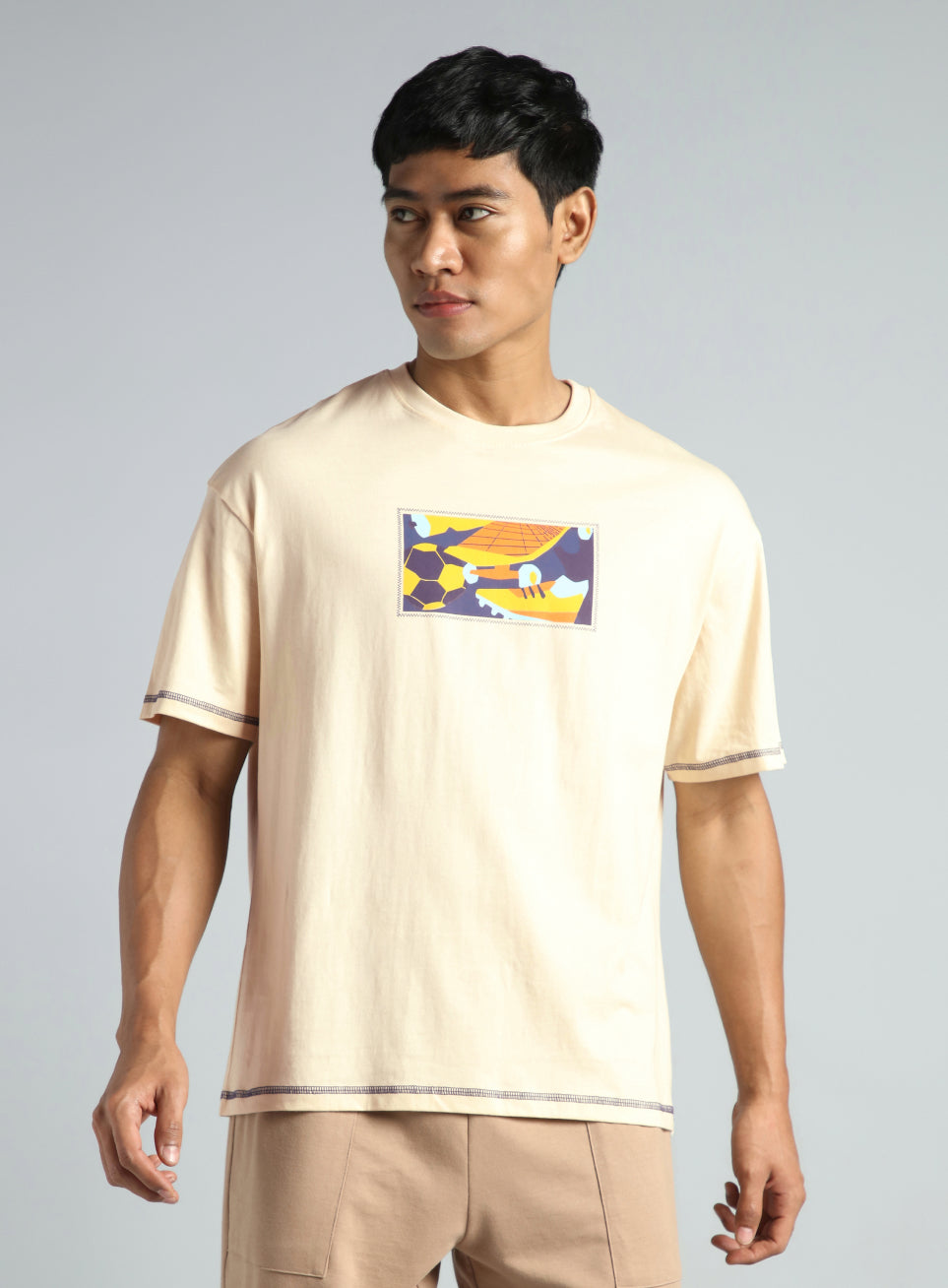 Men's Cream Play On Relaxed fit Graphic T-shirt