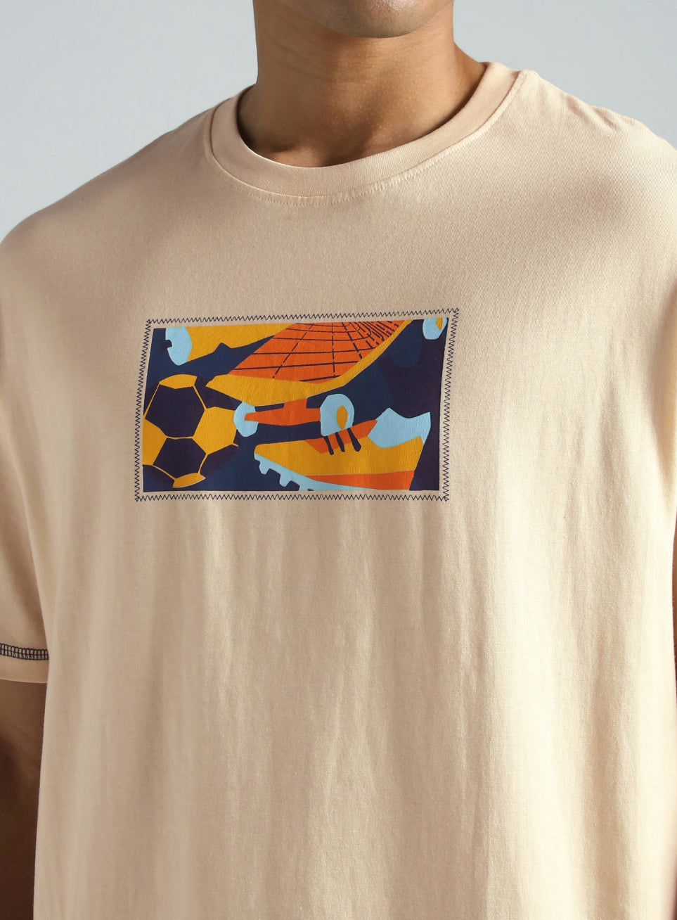 Men's Cream Play On Relaxed fit Graphic T-shirt