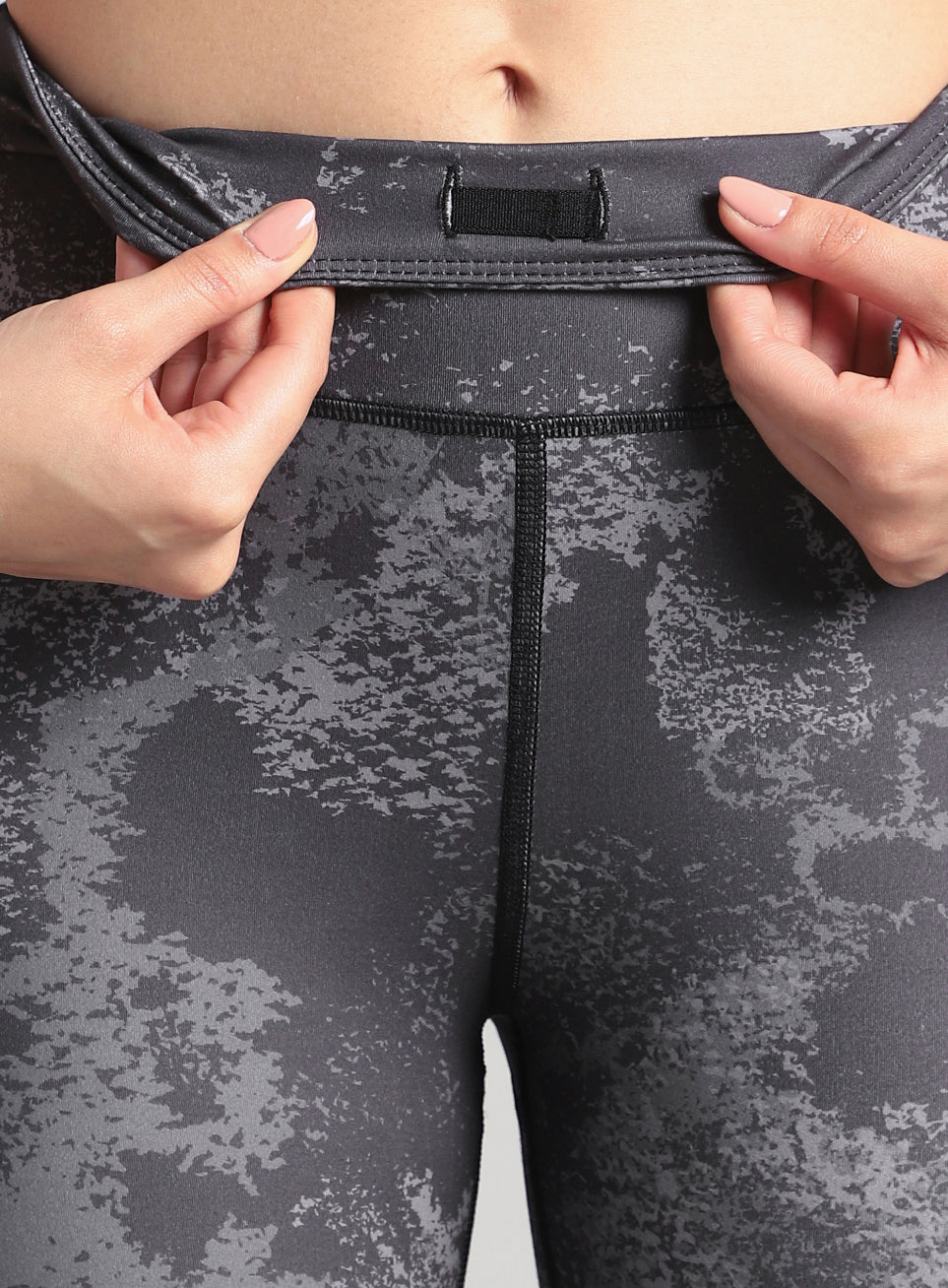 Women's Black Printed Train All Day COMFlex Tights