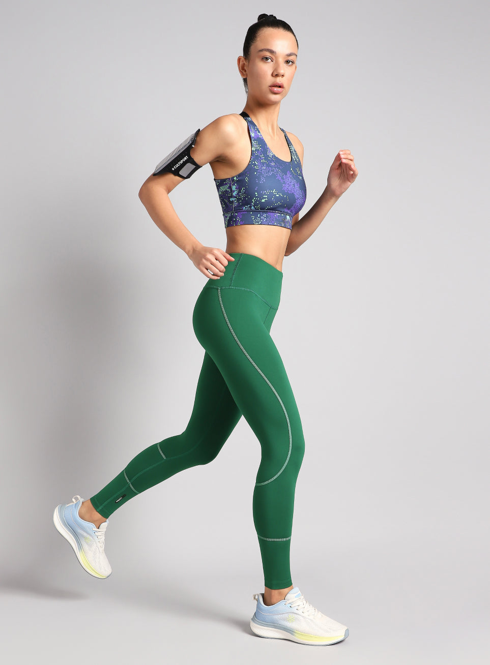 Women's Green Absolute Fit Solid Running Tights
