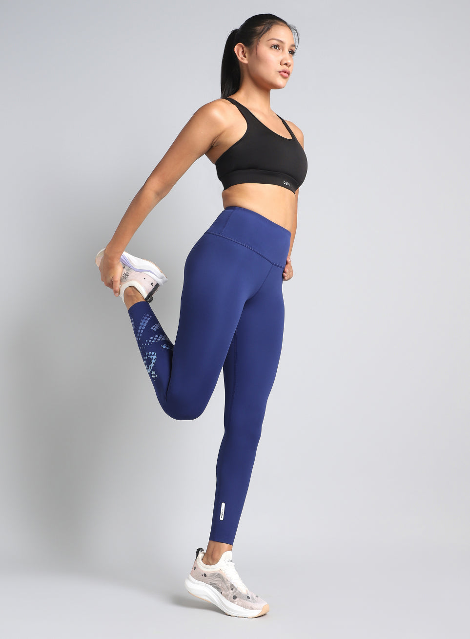 Women's Blue Absolute Fit Tights with Logo Print and Back Pocket