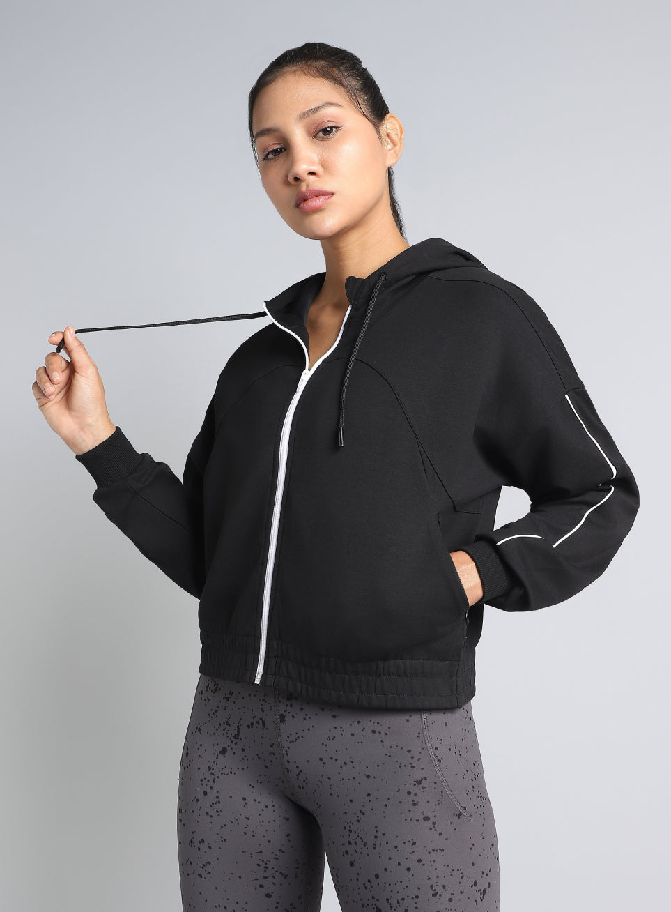 Women's Black Workout Essential Cropped Jacket