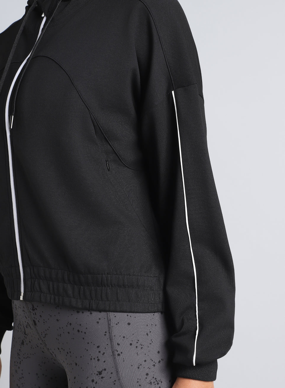 Women's Black Workout Essential Cropped Jacket