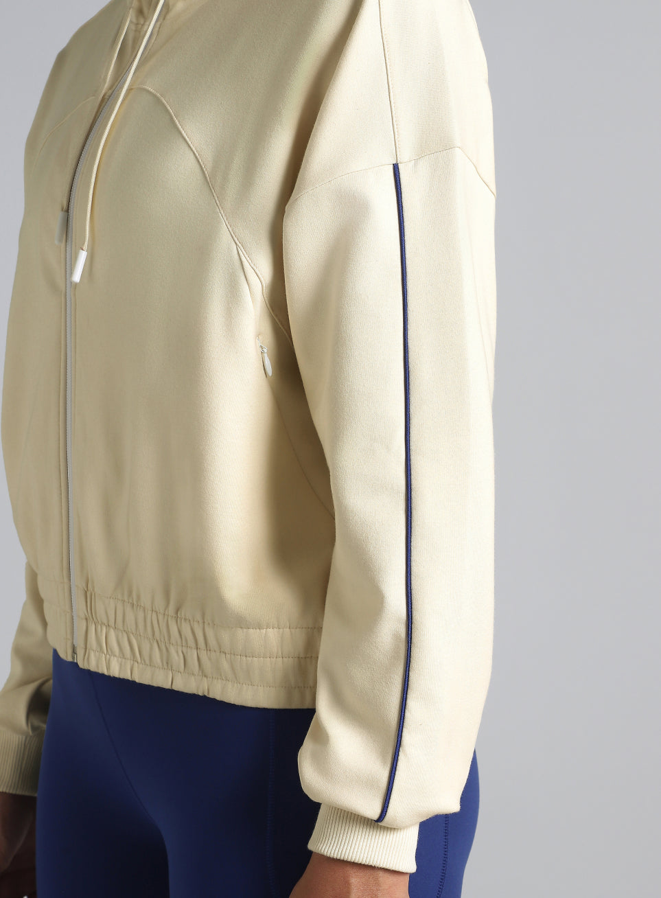 Women's Off White Workout Essential Cropped Jacket