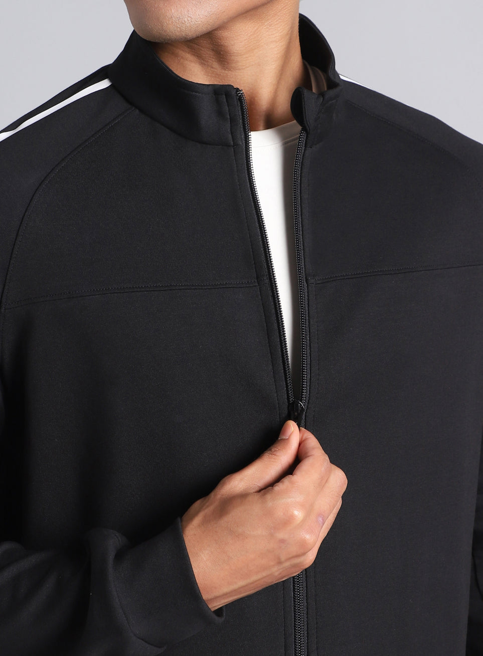 Men's Black Training Essential Mid Layer Jacket