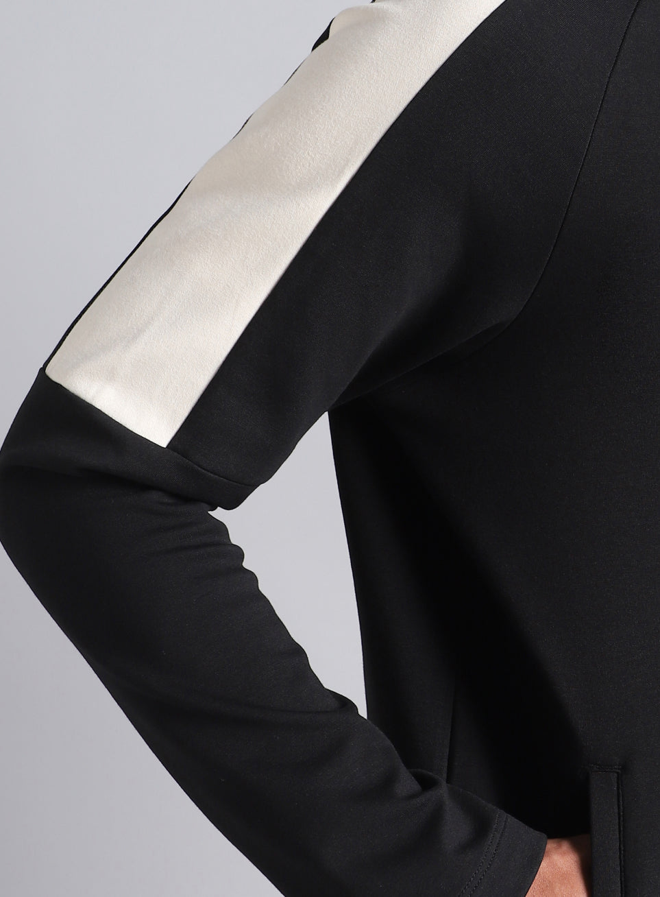 Men's Black Workout Essential Mid Layer Jacket