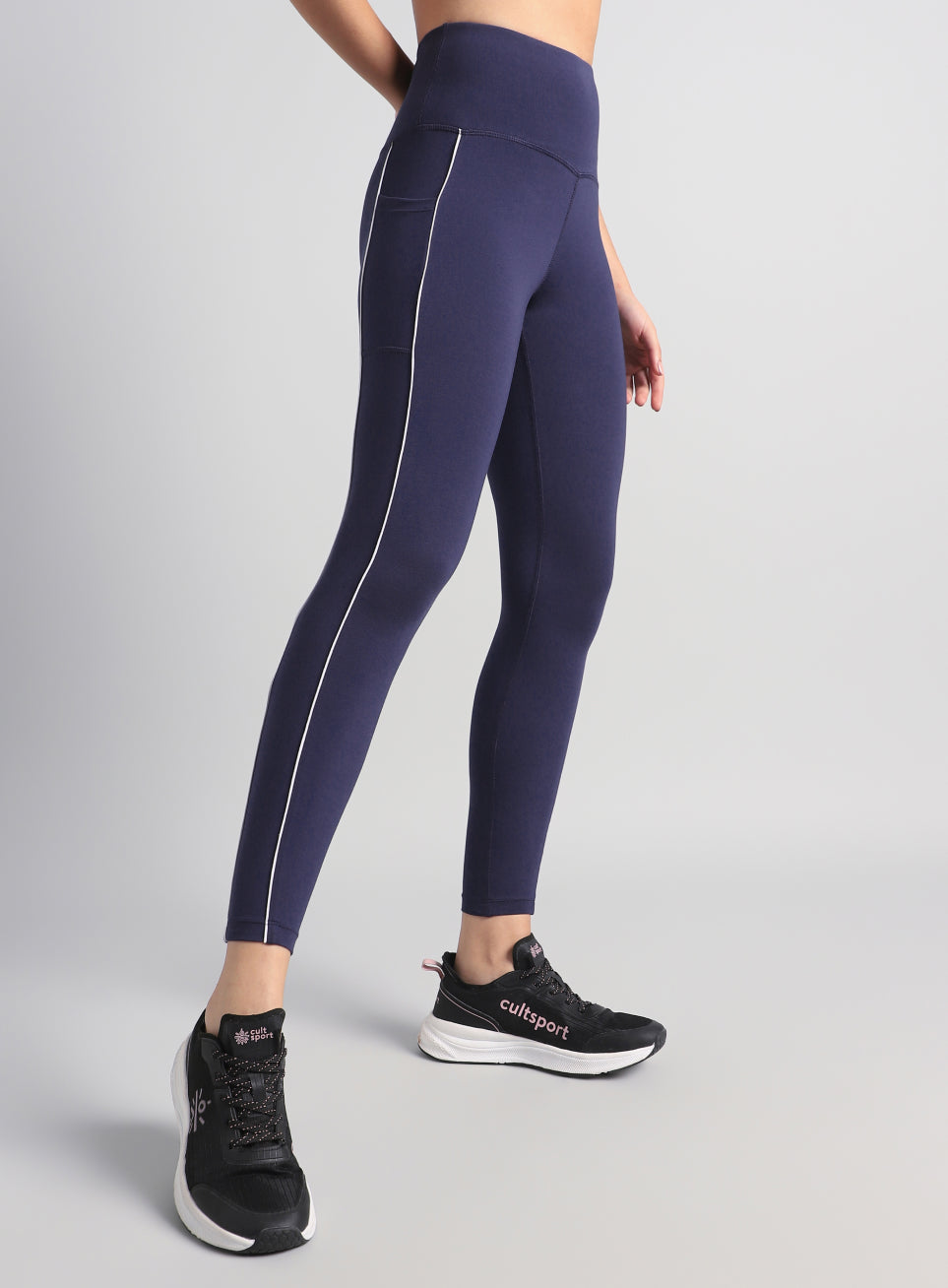 Women's Navy Train and Flow Cotton Tights