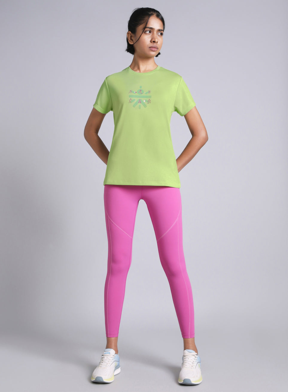 Women's Green Graphic Play Performance T-shirt