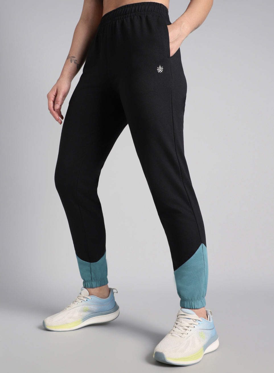 Women's Black Play in Leisure Joggers