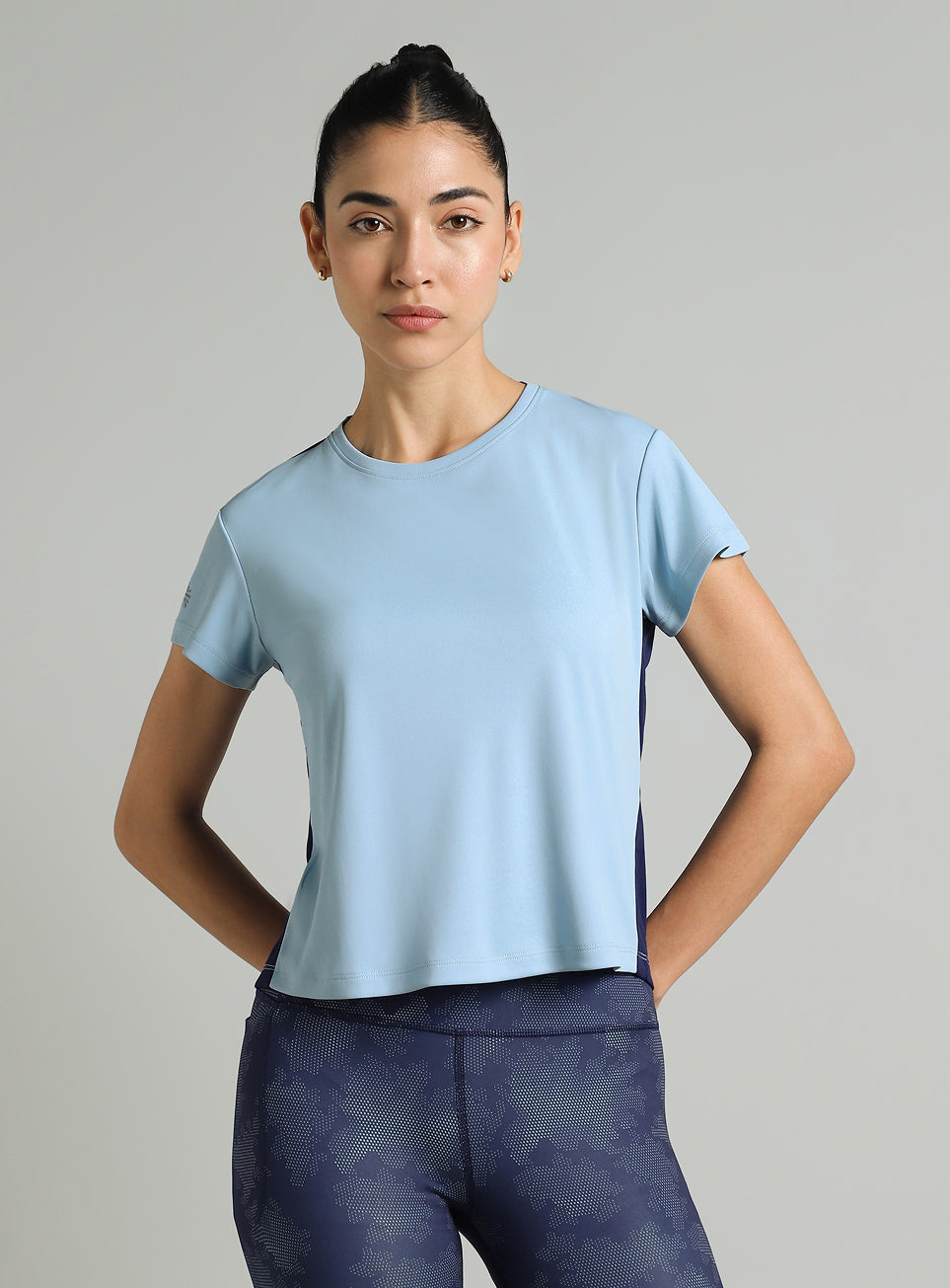 Women's Blue Colourblock Cropped Running T-shirt