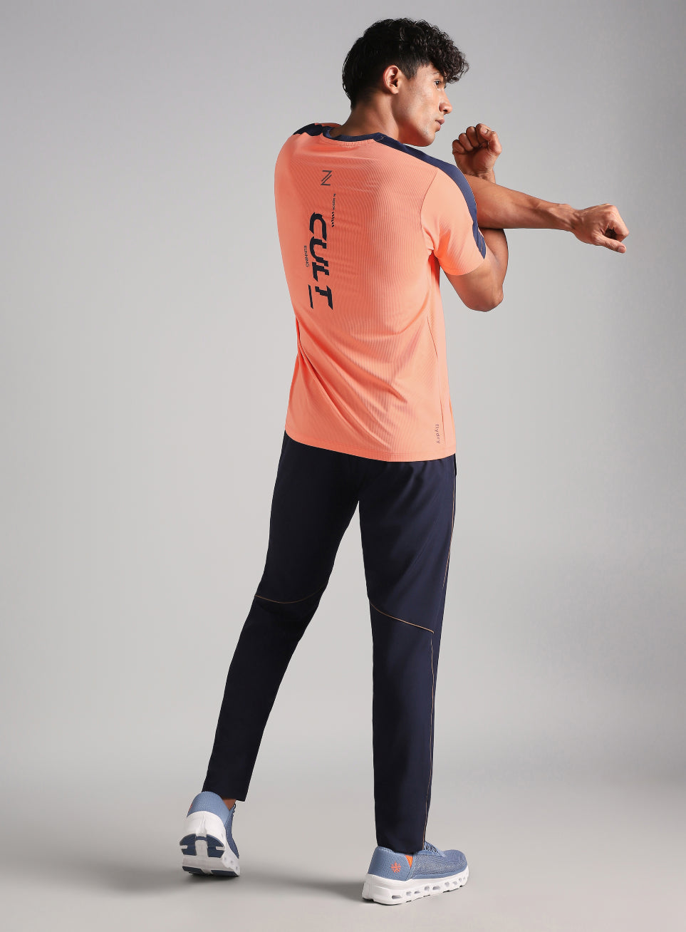 Men's Coral Run In Motion Graphic T-Shirt