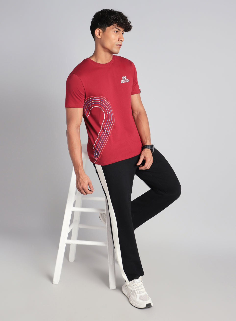 Men's Maroon In Motion Graphic T-shirt