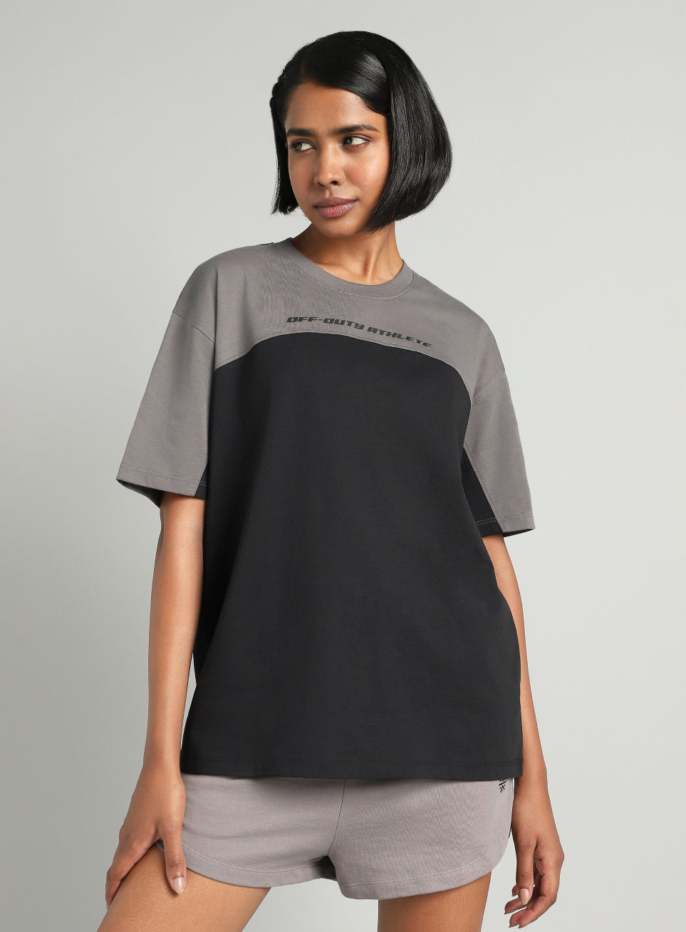 Women's Black Offbeat Colorblock Oversized Fit T-shirt