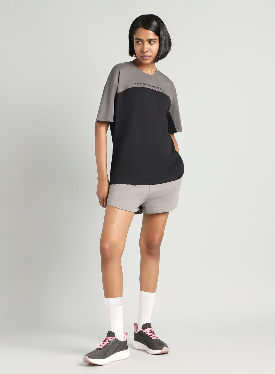 Women's Black Offbeat Colorblock Oversized Fit T-shirt
