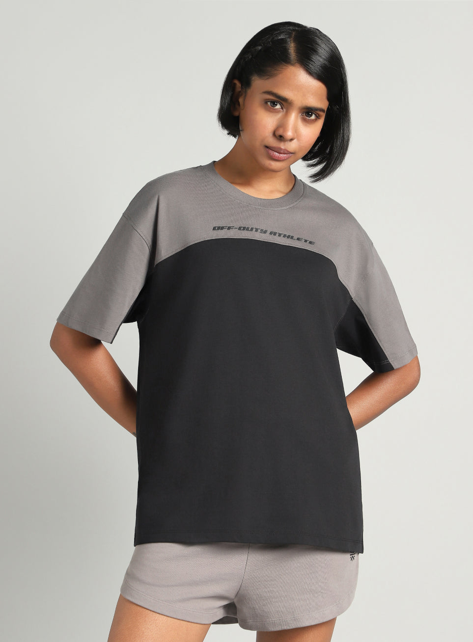 Women's Black Offbeat Colorblock Oversized Fit T-shirt