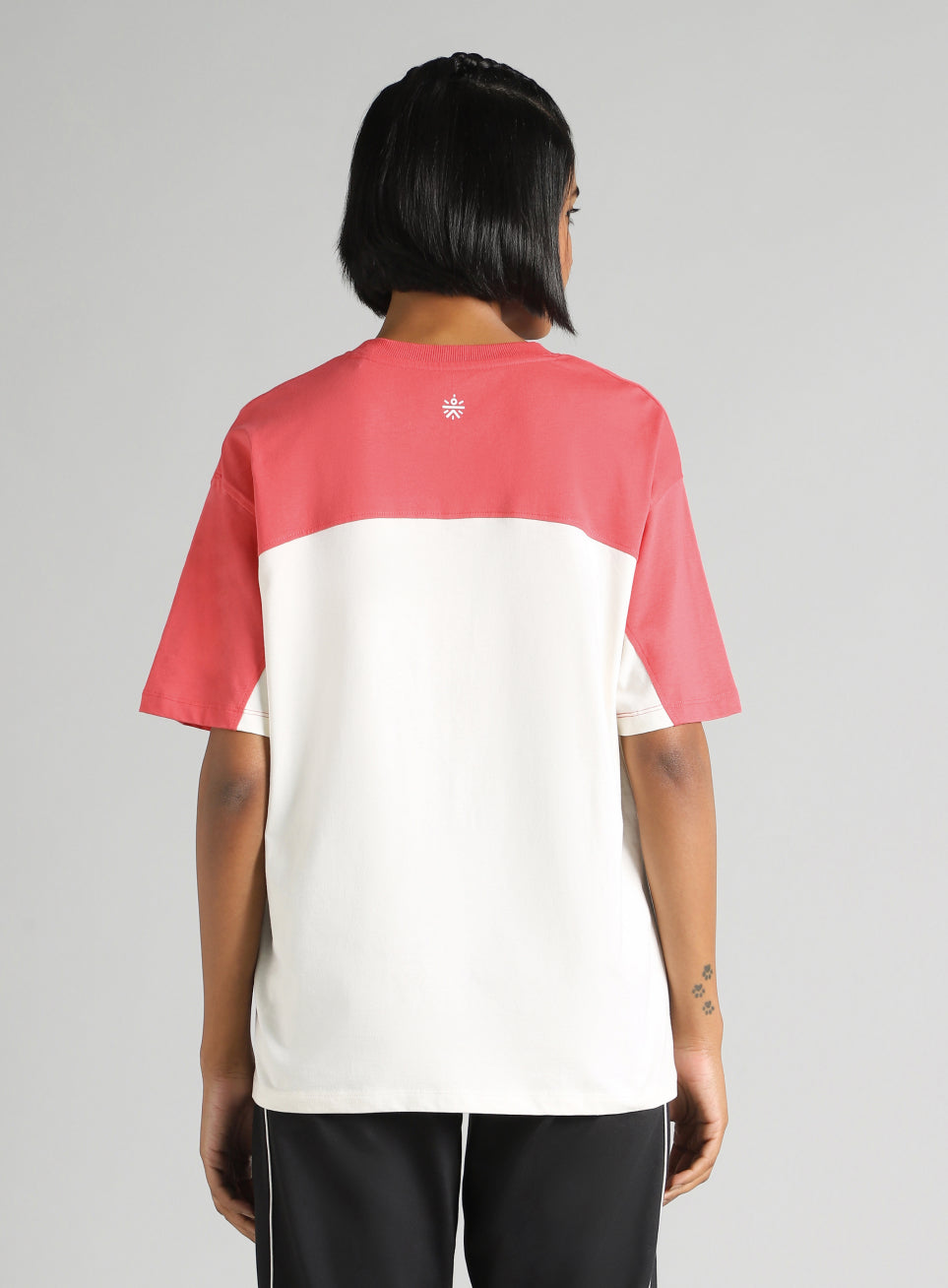 Women's Off White Offbeat Colorblock Oversized Fit T-Shirt