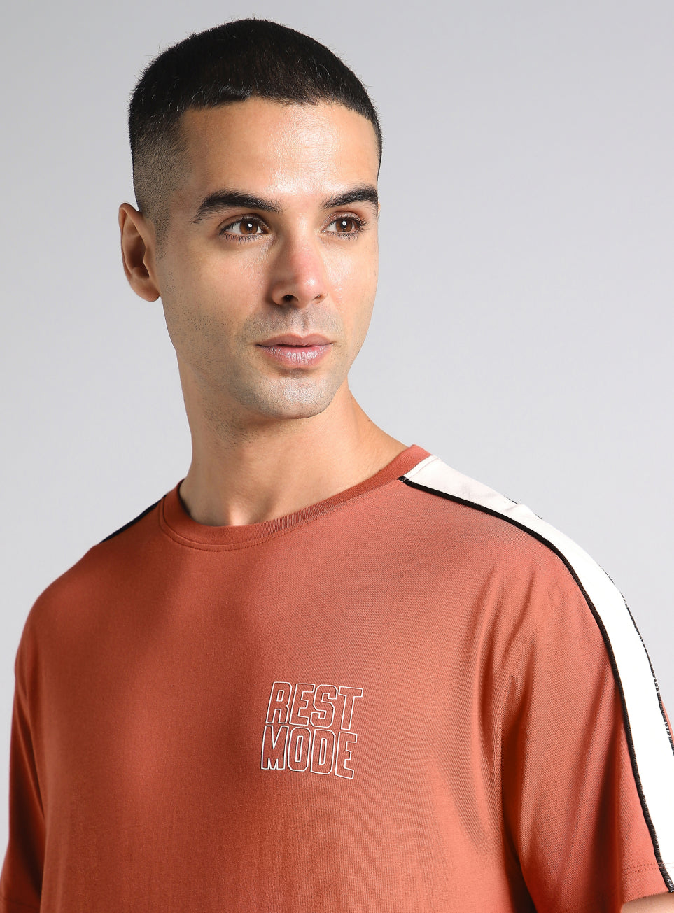 Men's Rust Rest Mode Relaxed Fit T-shirt